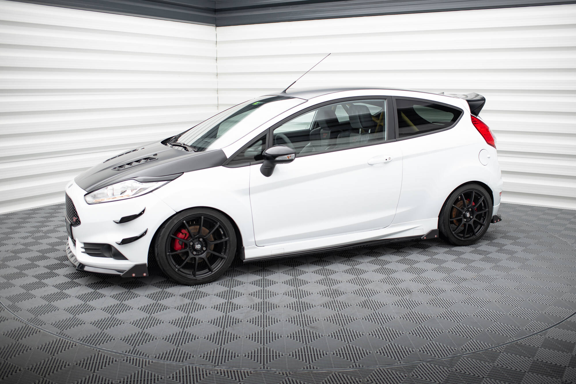 Side Skirts Diffusers V.4 + Flaps Ford Fiesta ST / ST-Line Mk7 - Image 2