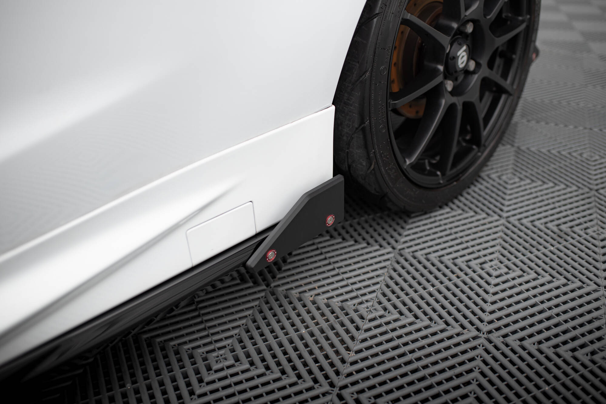 Side Skirts Diffusers V.4 + Flaps Ford Fiesta ST / ST-Line Mk7 - Image 4