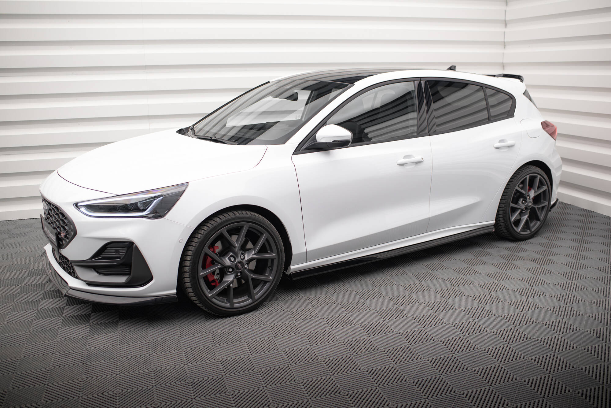 Side Skirts Diffusers V.5 Ford Focus ST / ST-Line Mk4 Facelift - Image 2