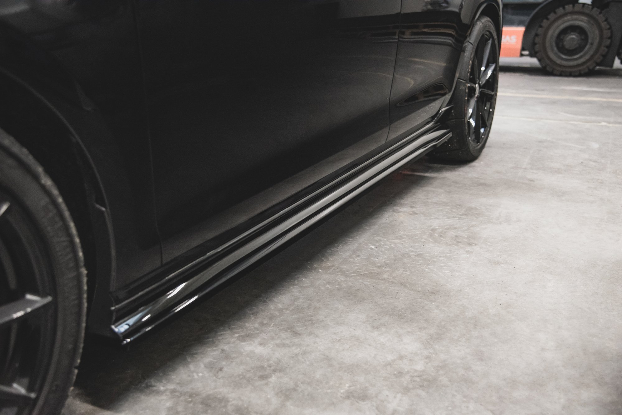 Side Skirts Diffusers VW Golf 7 GTI TCR - Image 2
