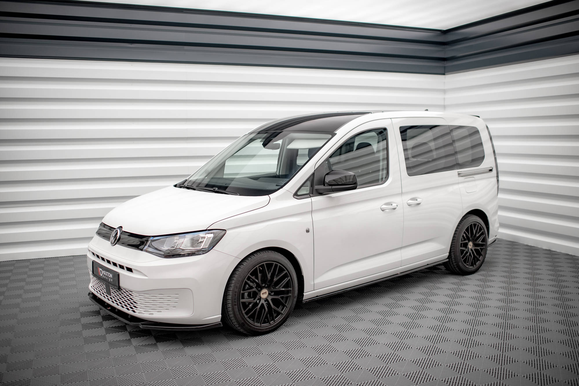 Side Skirts Diffusers Volkswagen Caddy Mk5 / Ford Transit Connect Mk3 - Image 3