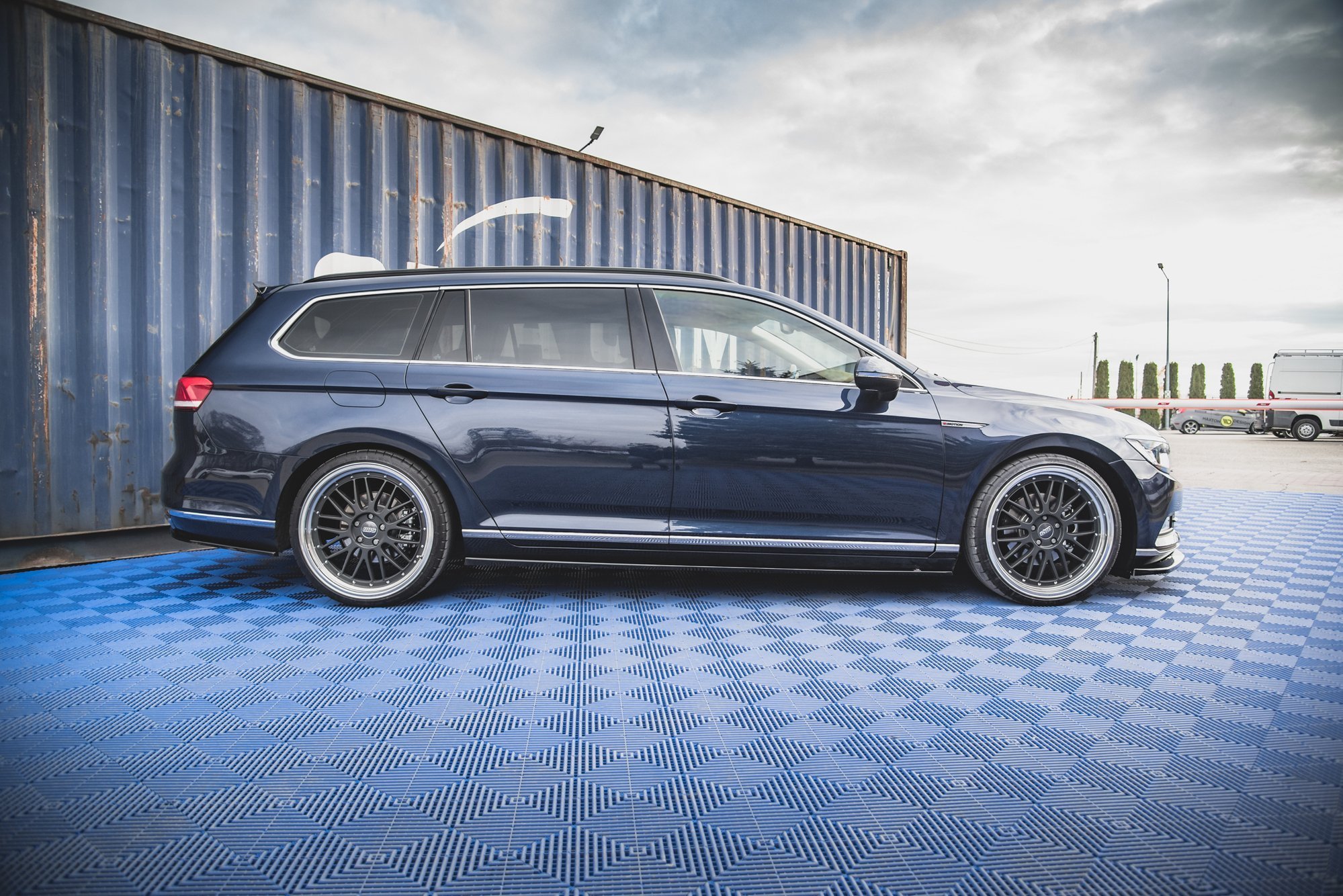 Side Skirts Diffusers Volkswagen Passat B8 - Image 2