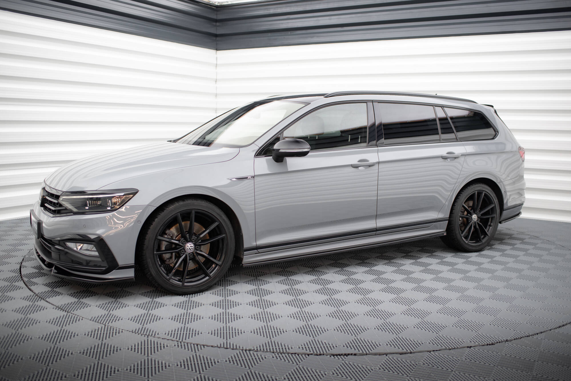 Side Skirts Diffusers Volkswagen Passat R-Line B8 Facelift - Image 3