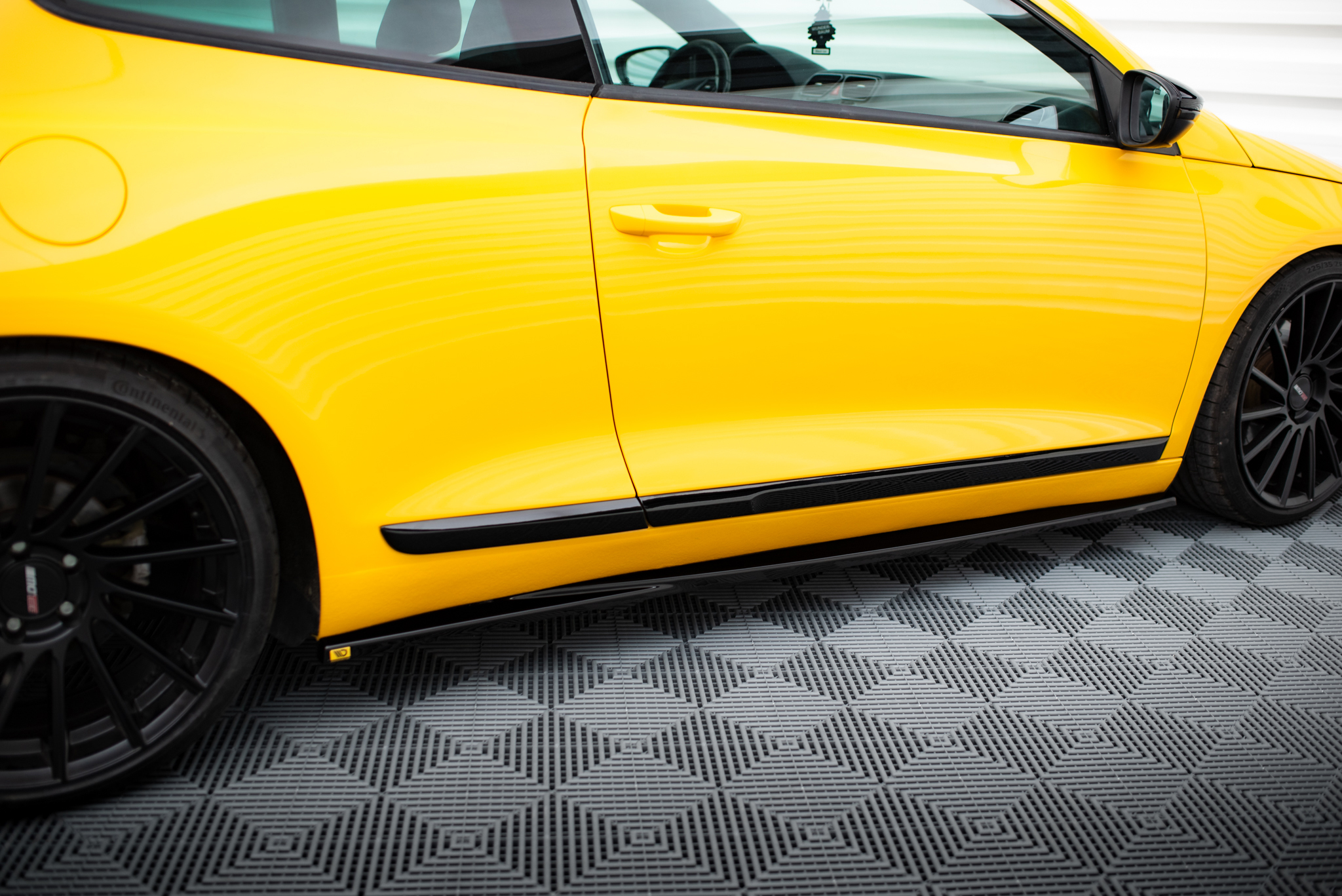 Side Skirts Diffusers Volkswagen Scirocco Mk3 - Image 3