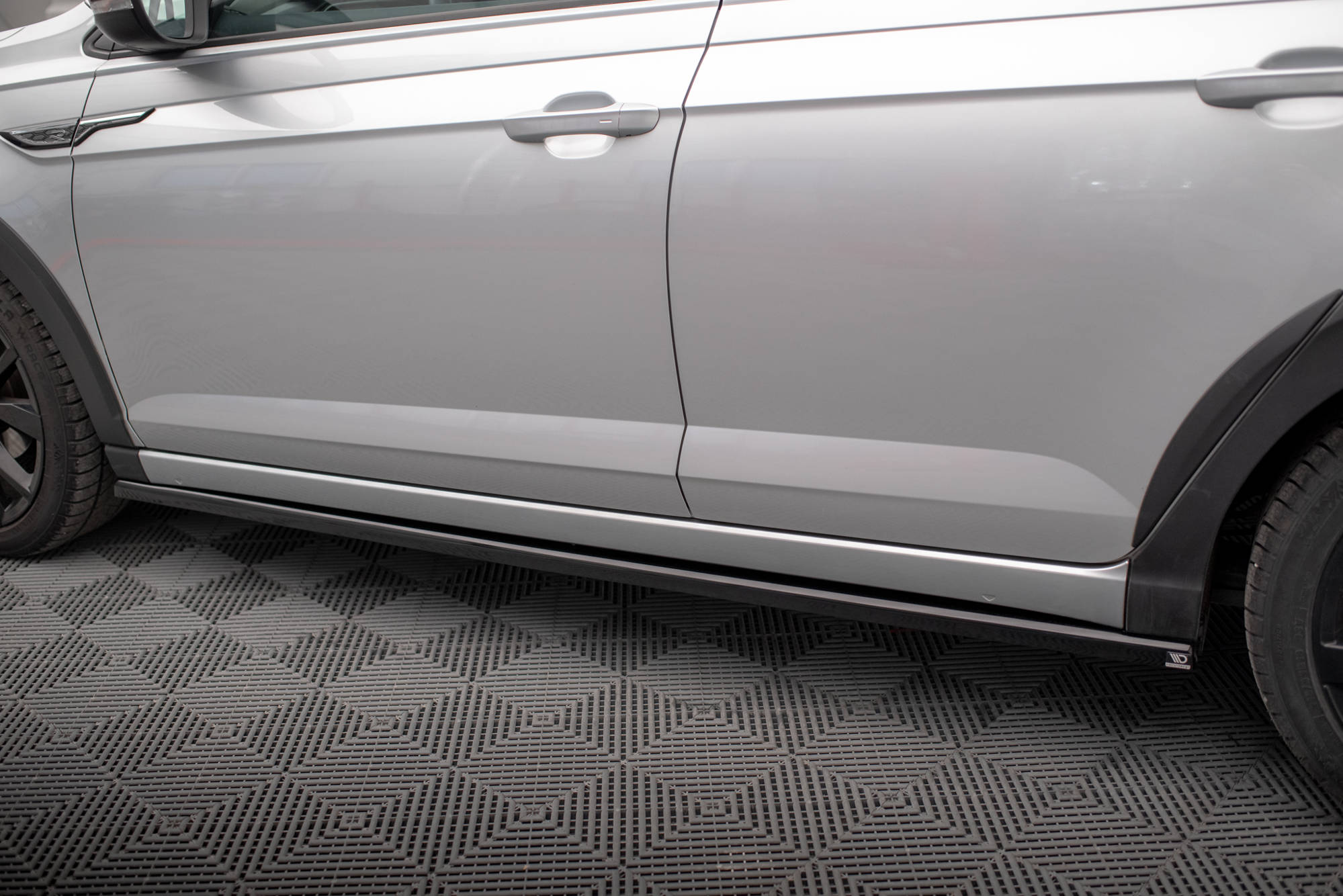 Side Skirts Diffusers Volkswagen Taigo R-Line Mk1 - Image 3