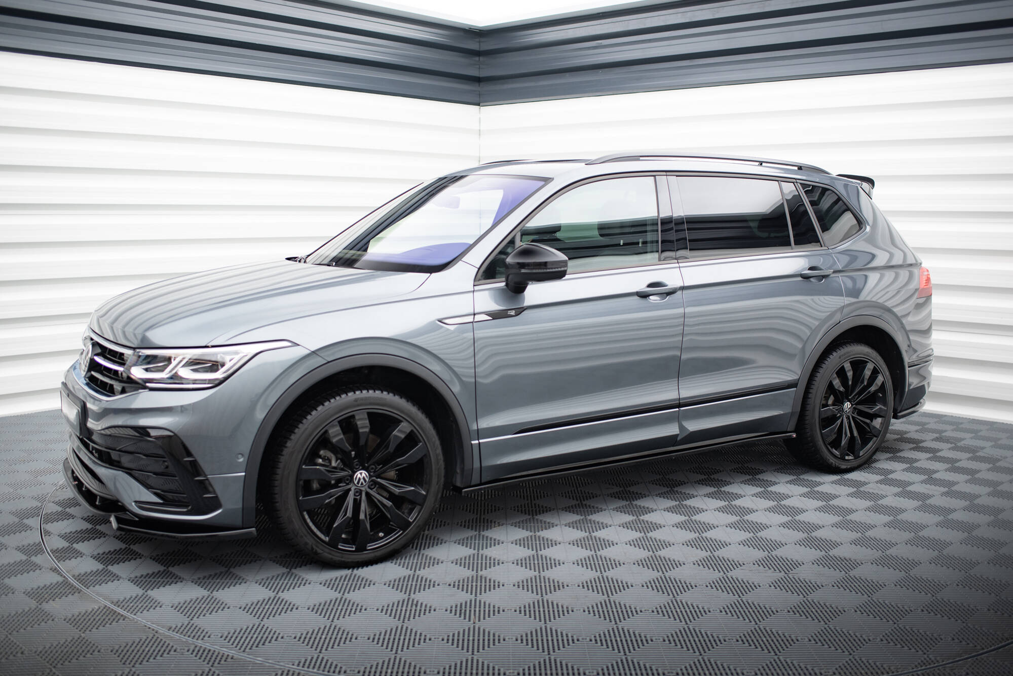 Side Skirts Diffusers Volkswagen Tiguan Allspace Mk2 - Image 2