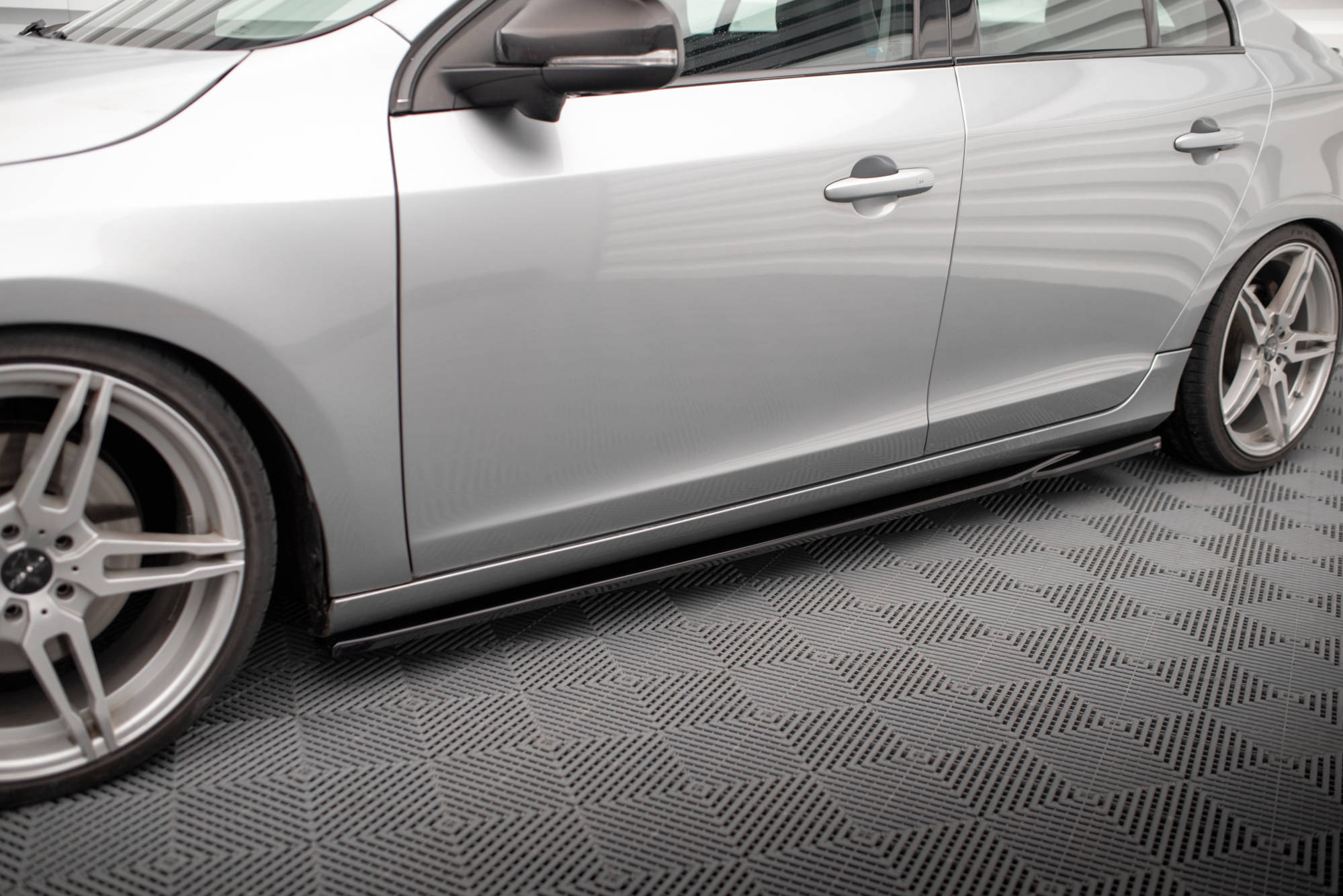 Side Skirts Diffusers Volvo S60 R-Design Mk2 - Image 5