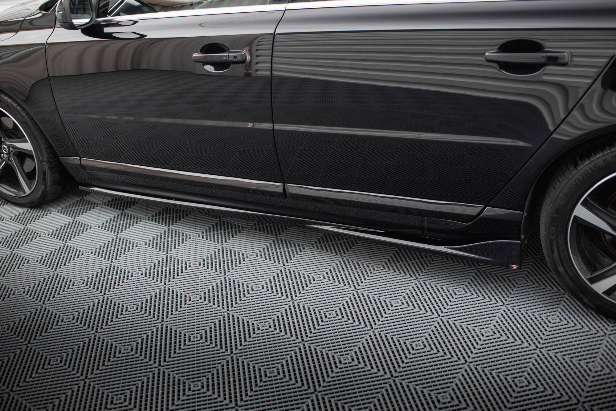 Side Skirts Diffusers Volvo S80 Mk2 - Image 3