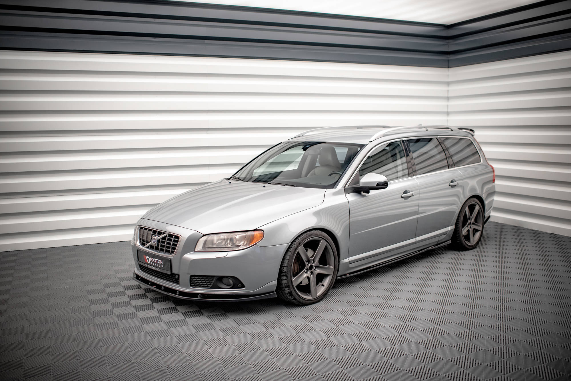 Side Skirts Diffusers Volvo V70 Mk3 - Image 3