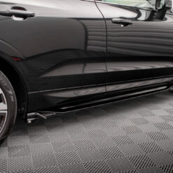 Alternative view of Side Skirts Diffusers Volvo XC60 R-Design Mk2 Facelift