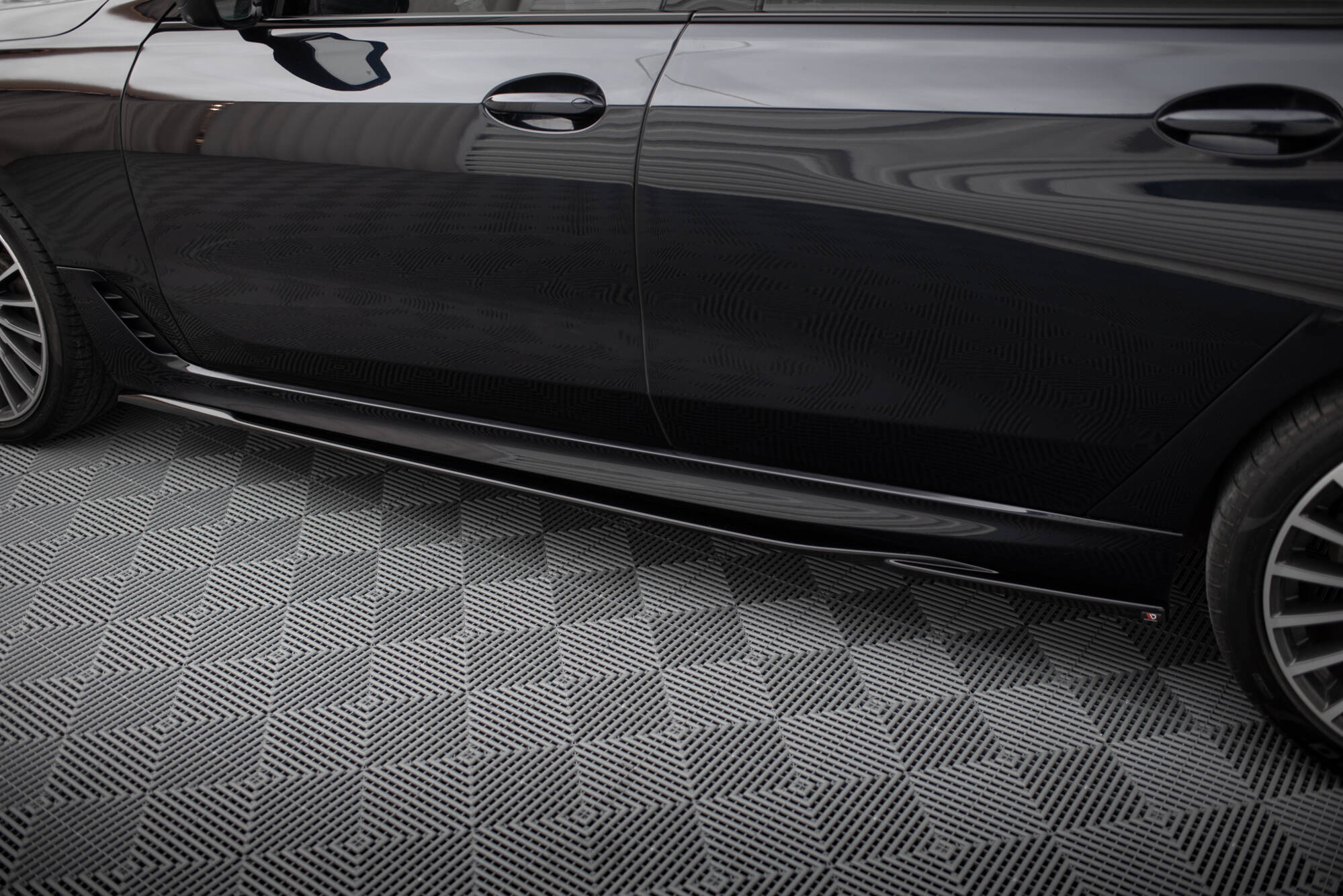 Side Skirts Diffusers for BMW 6 GT G32 M-Pack - Image 3