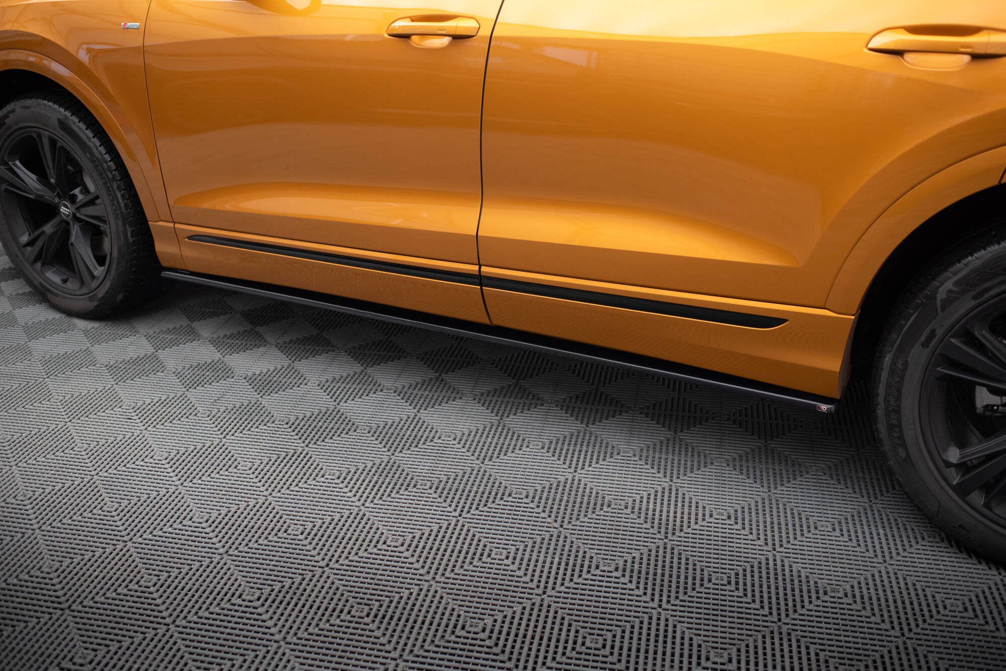 Side skirts Diffusers V.1 Audi Q8 / Q8 S-line / SQ8 Mk1 - Image 3