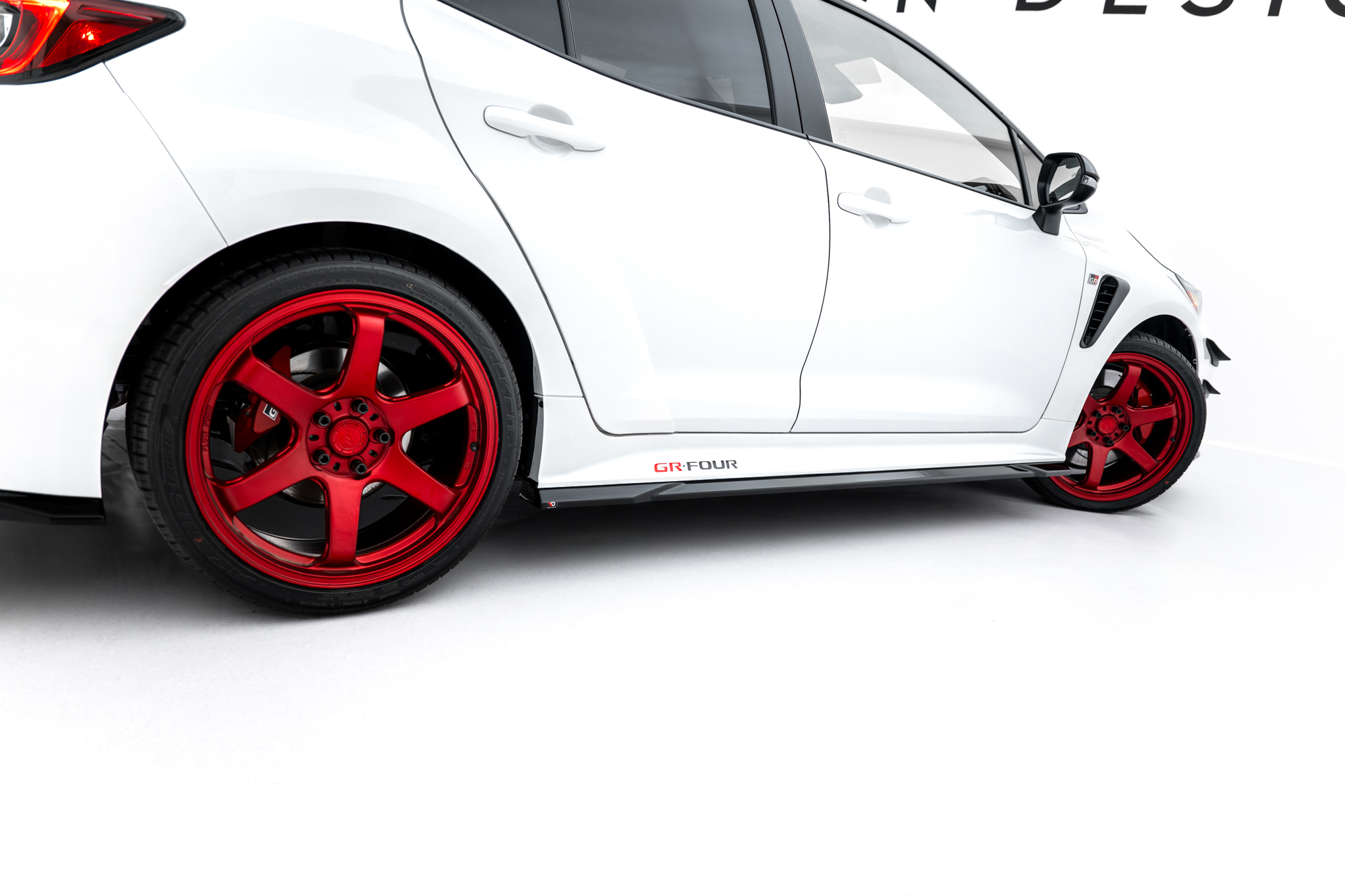 Side skirts Diffusers V.1 Toyota GR Corolla Mk12 - Image 2