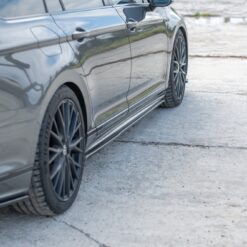 Alternative view of Side skirts Diffusers Volkswagen Passat R-Line B8
