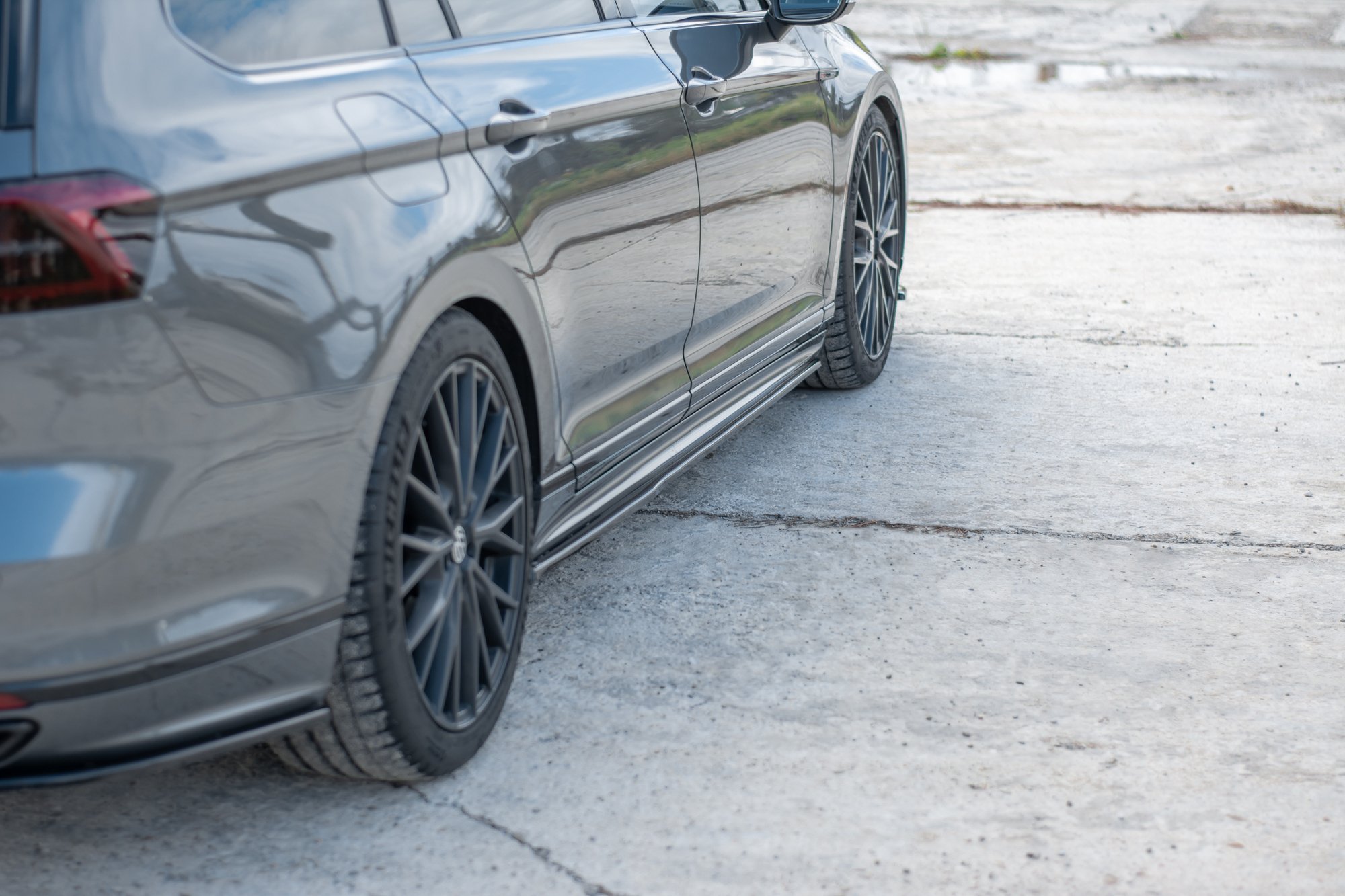 Side skirts Diffusers Volkswagen Passat R-Line B8 - Image 2