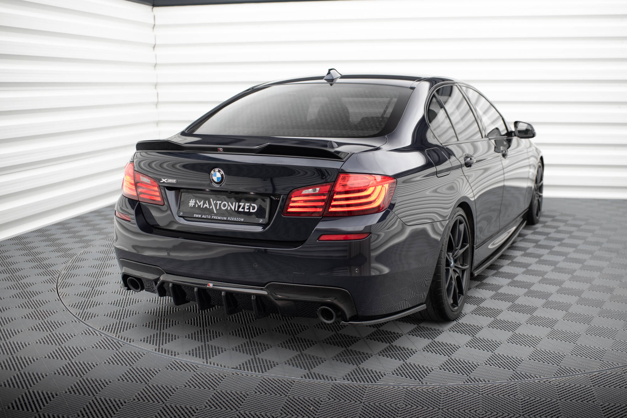 Spoiler Cap 3D BMW 5 M-Pack F10 - Image 2