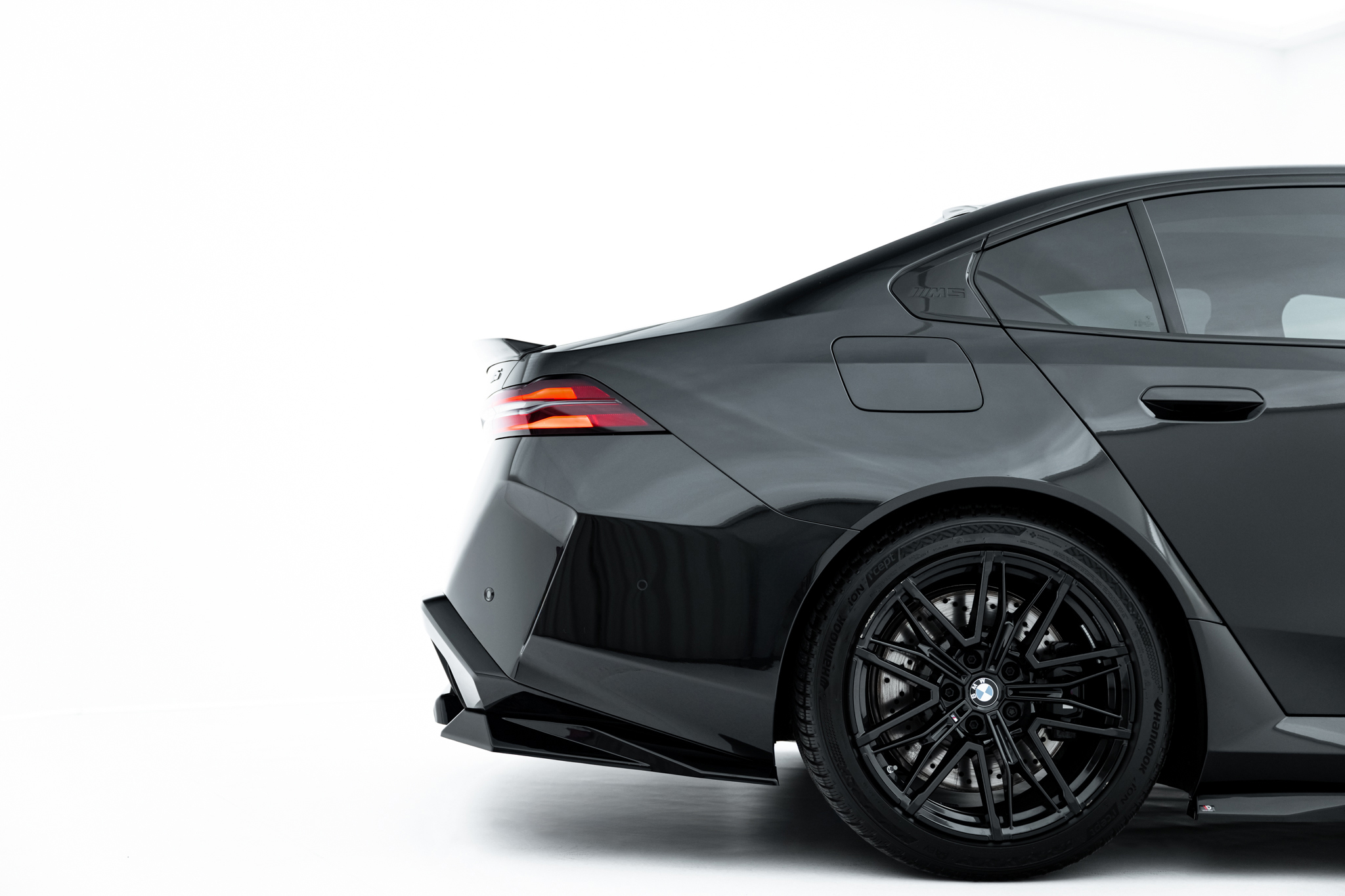Spoiler Cap 3D BMW M5 Sedan G90 - Image 4