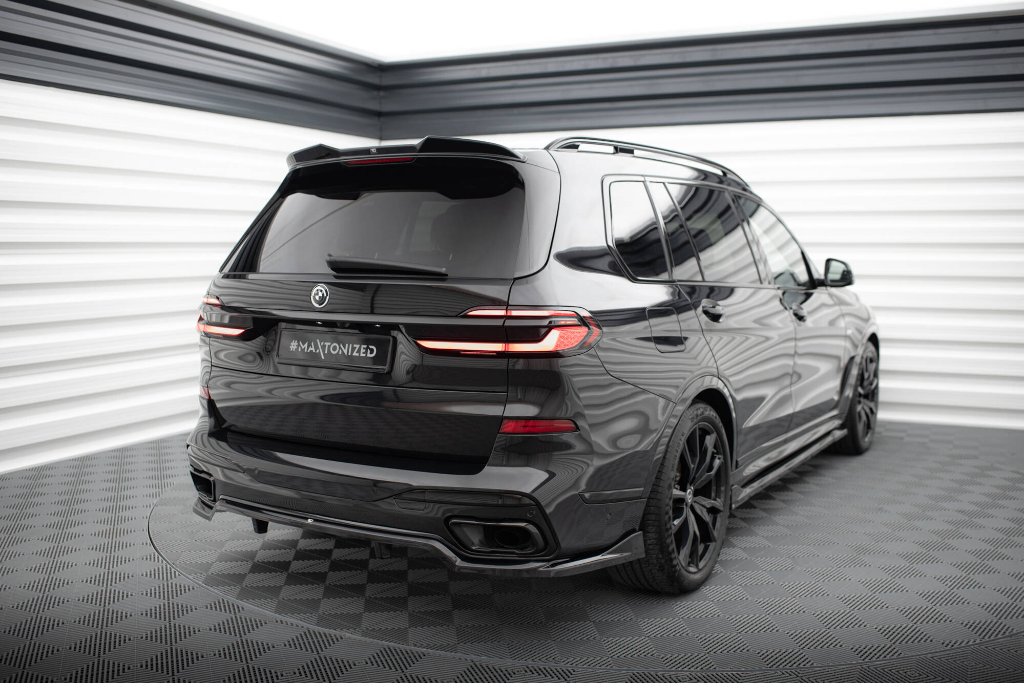 Spoiler Cap 3D BMW X7 M-Pack G07 - Image 4