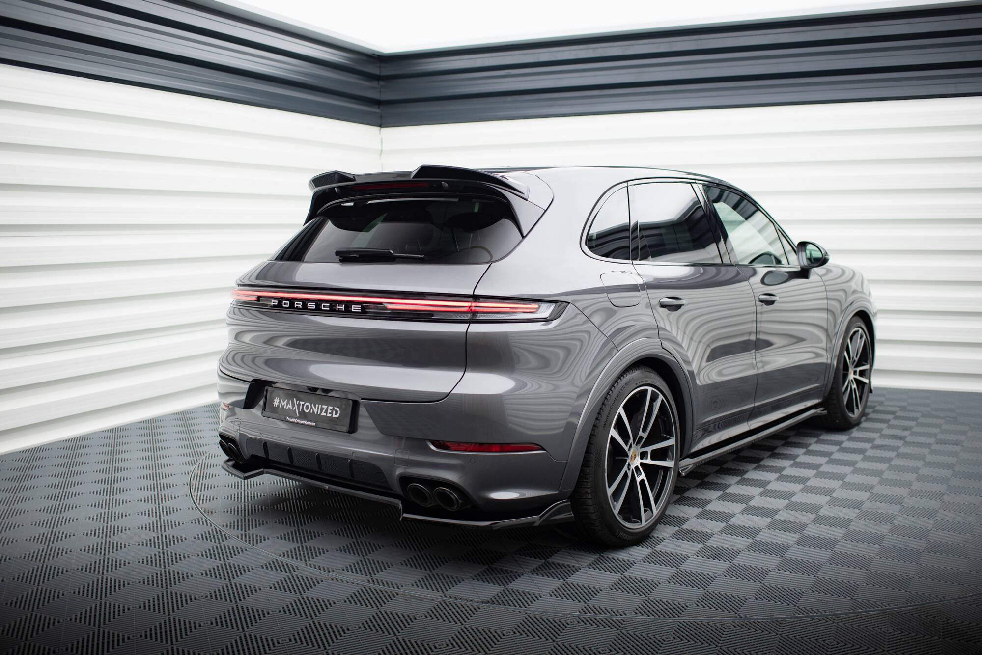 Spoiler Cap 3D Porsche Cayenne SUV Mk3 Facelift - Image 2