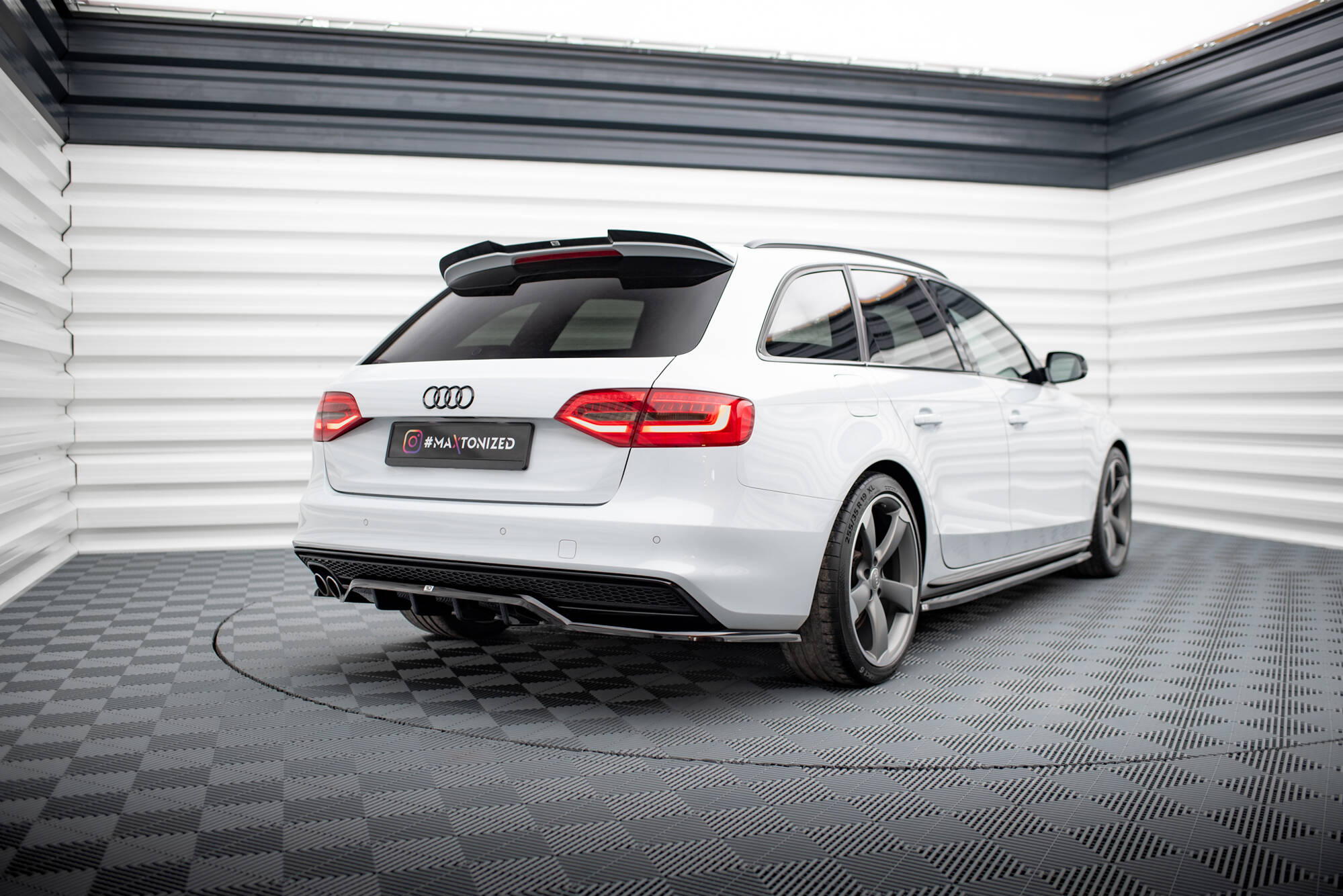 Spoiler Cap Audi A4 Competition Avant B8 Facelift - Image 2