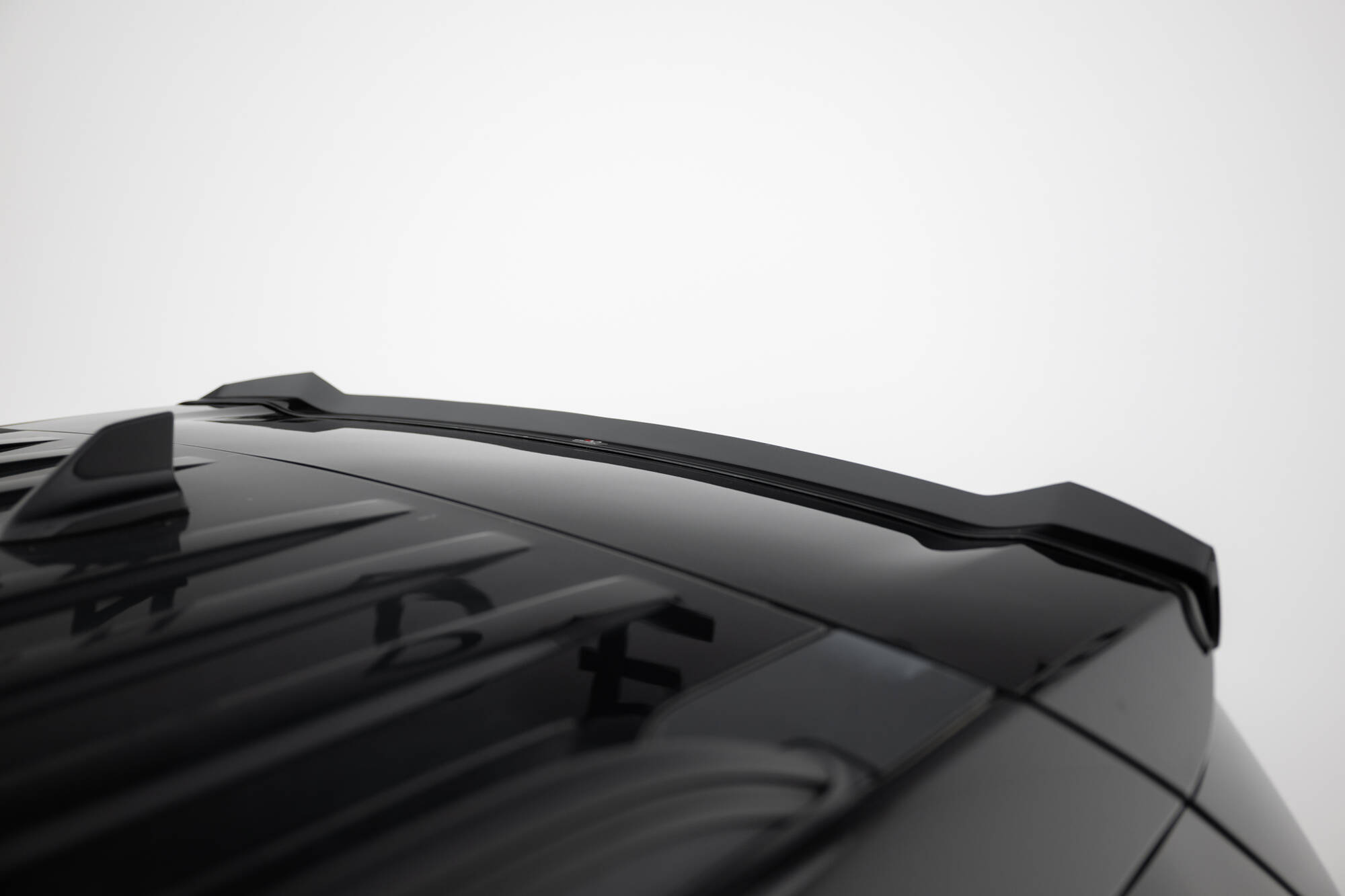 Spoiler Cap Ford Explorer XLT Mk6 - Image 3
