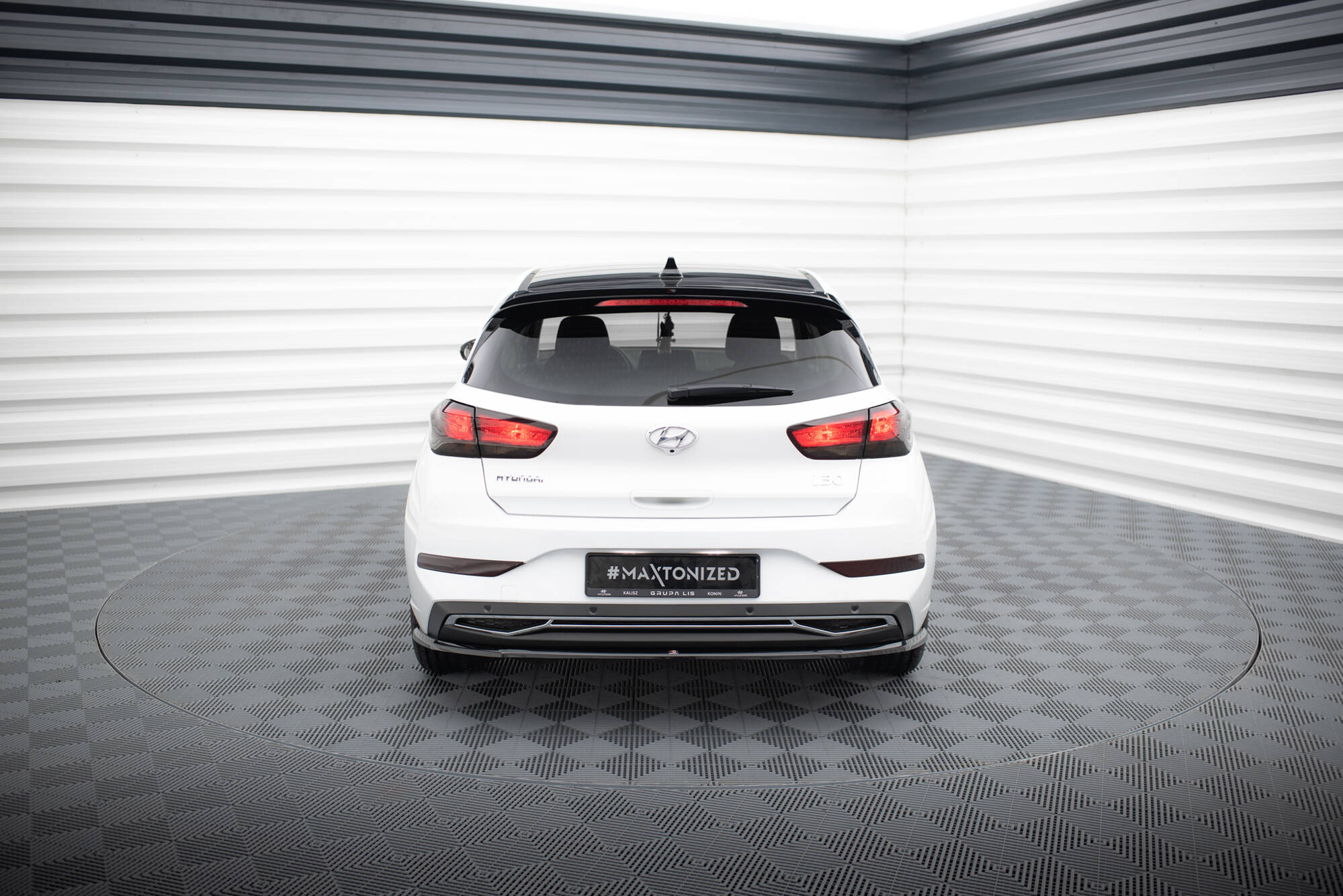 Spoiler Cap HYUNDAI I30 MK3 HATCHBACK - Image 2