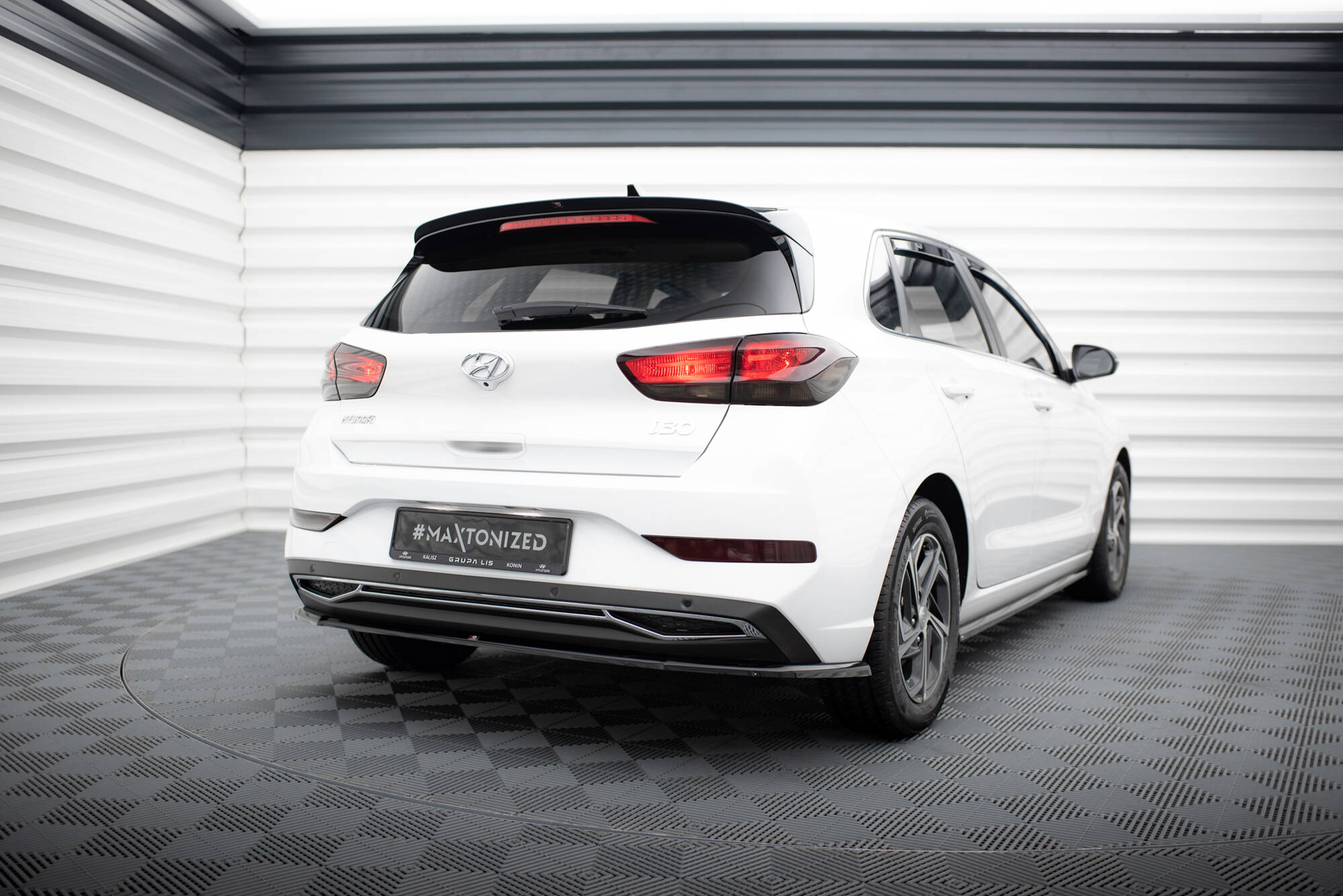 Spoiler Cap HYUNDAI I30 MK3 HATCHBACK - Image 3