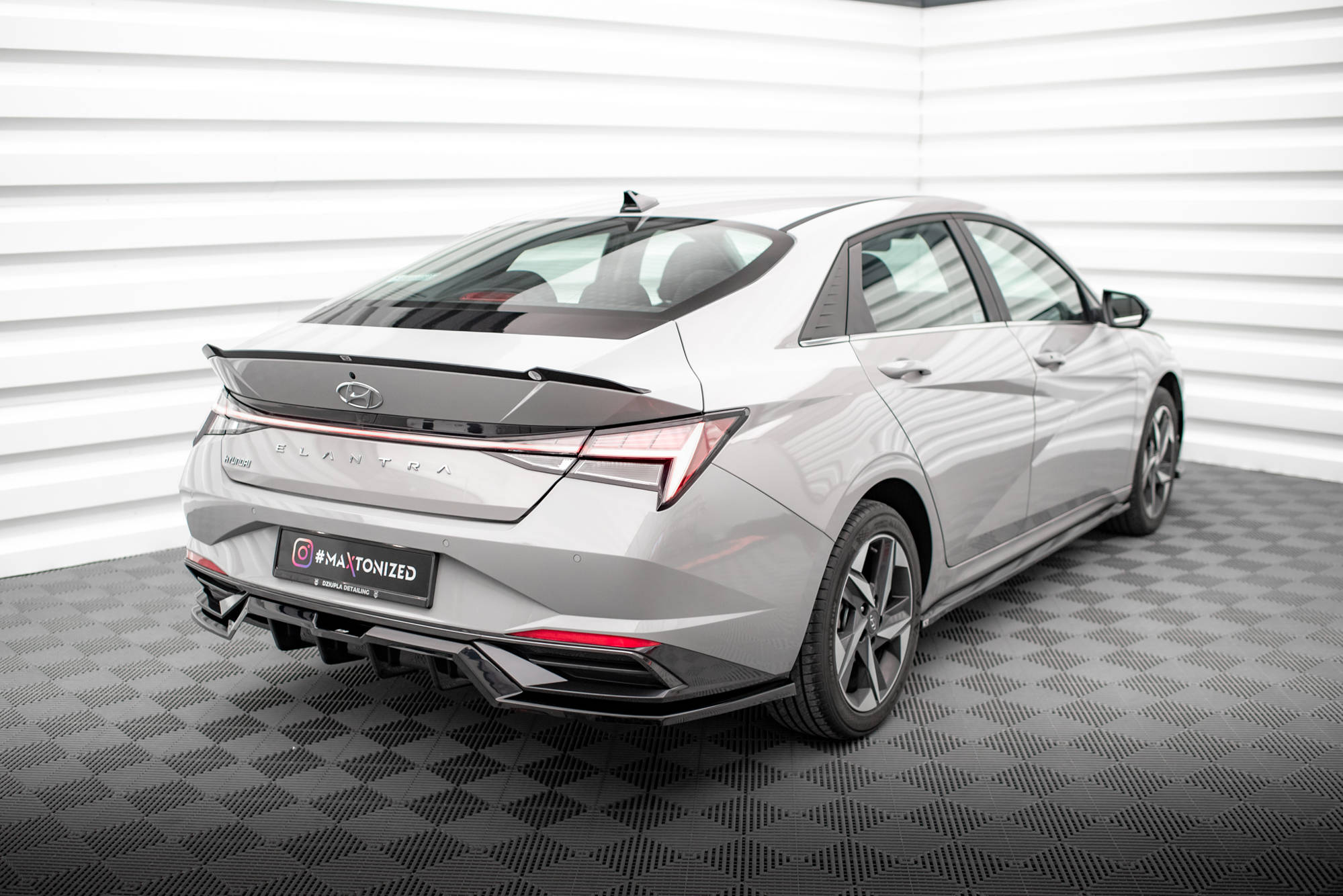 Spoiler Cap Hyundai Elantra Mk7 - Image 2