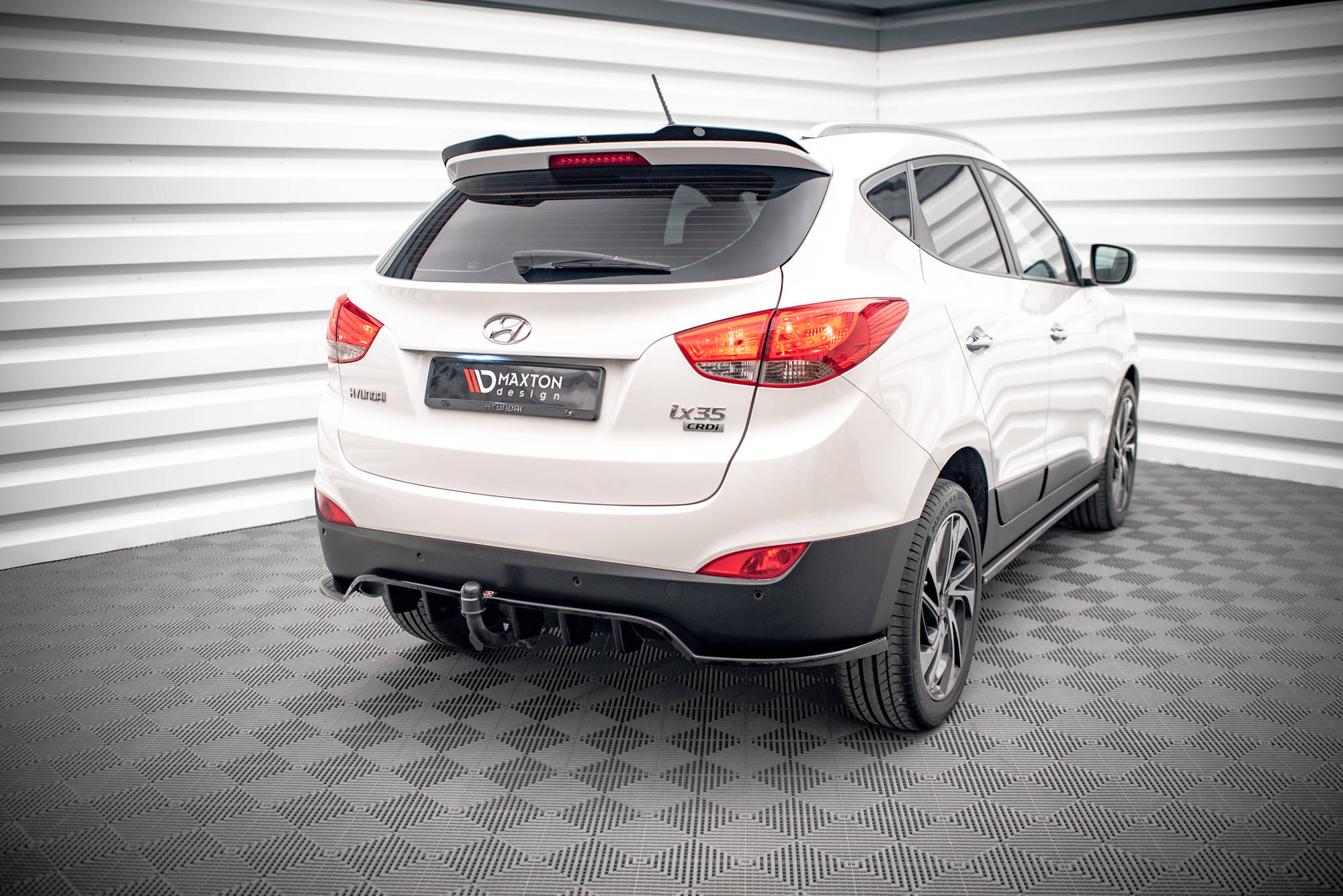 Spoiler Cap Hyundai ix35 Mk1 - Image 2