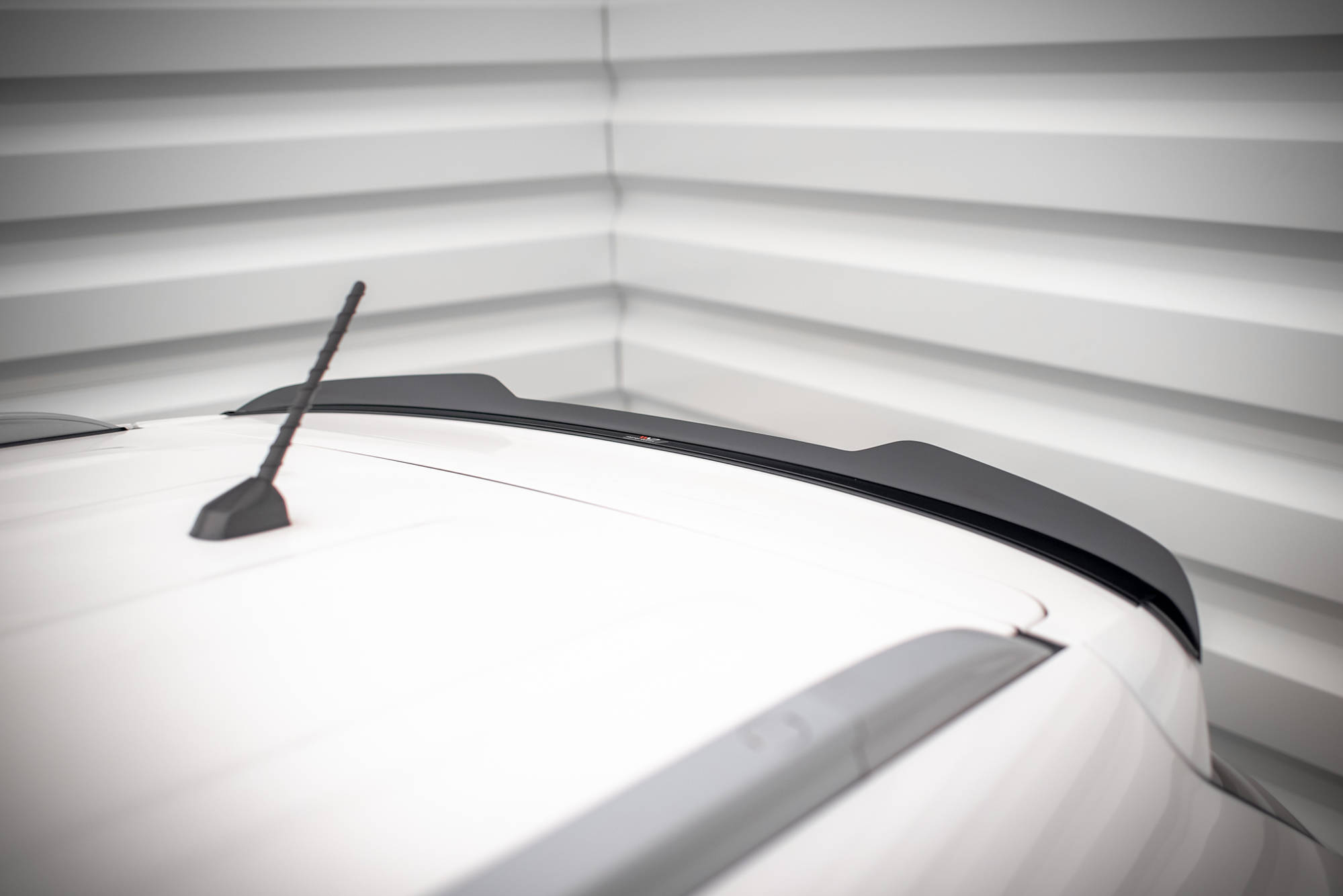 Spoiler Cap Hyundai ix35 Mk1 - Image 3