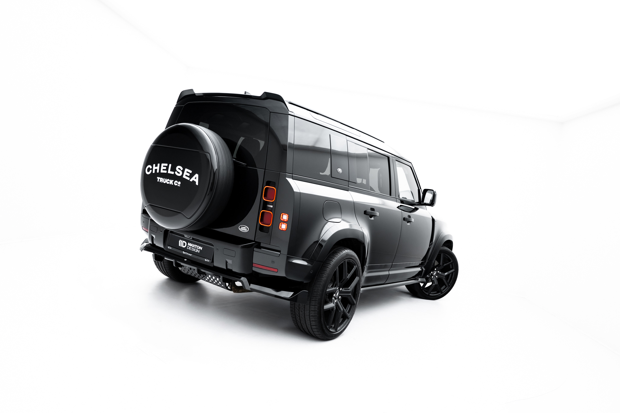 Spoiler Cap Land Rover Defender Mk4 - Image 3