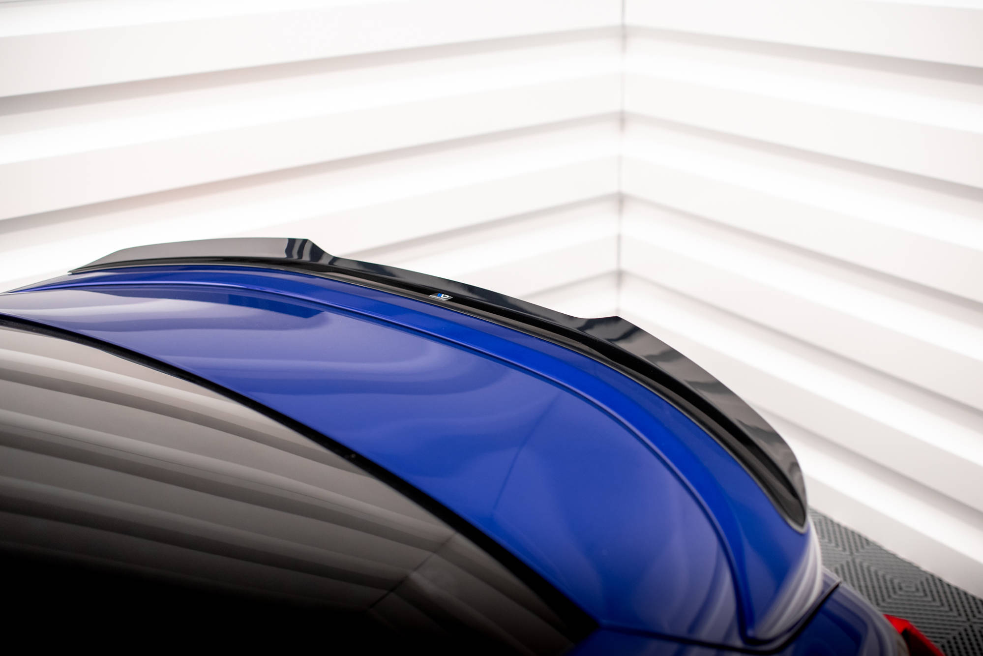 Spoiler Cap Lexus ES F Sport Mk7 - Image 3
