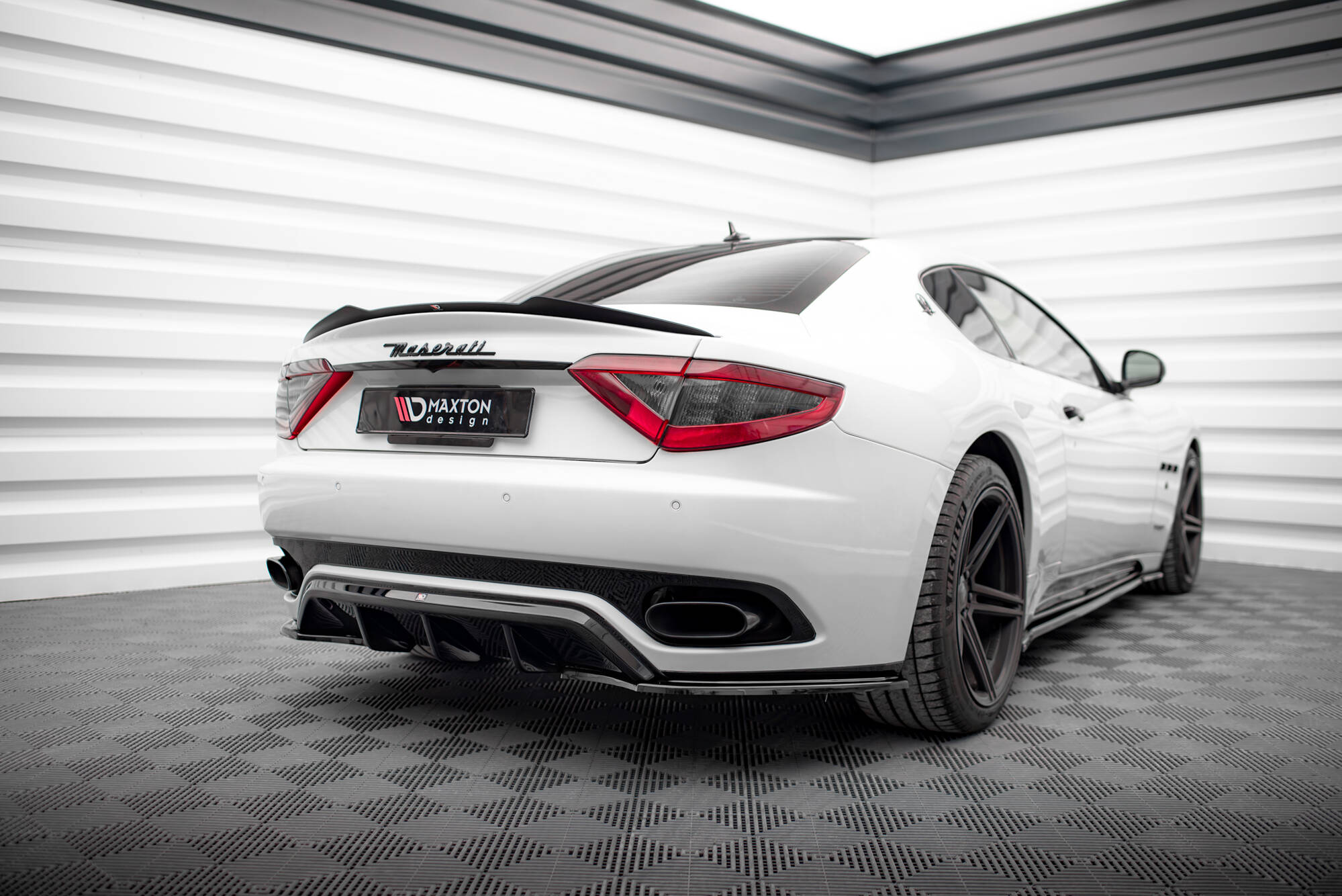 Spoiler Cap Maserati Granturismo S Mk1 - Image 2