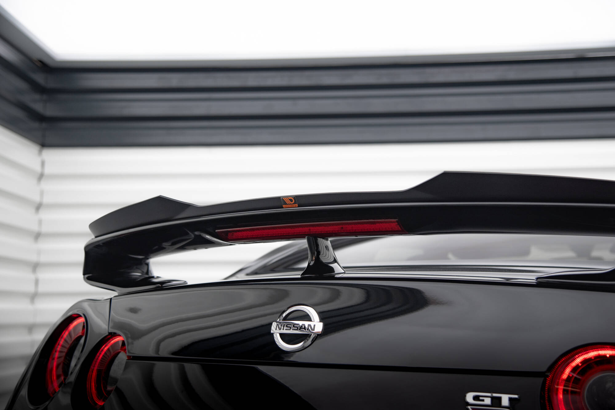 Spoiler Cap Nissan GTR R35 Facelift - Image 5