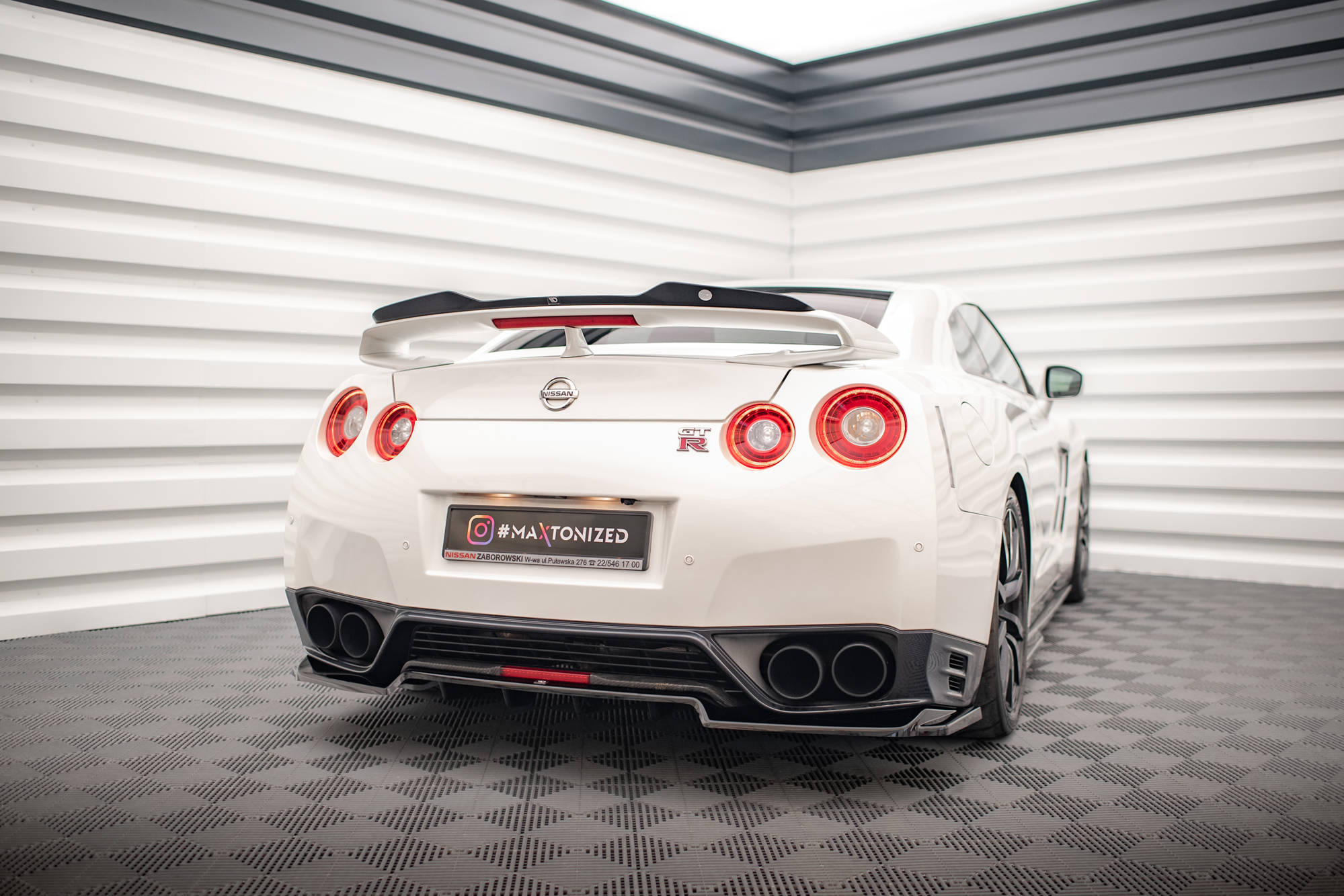 Spoiler Cap Nissan GTR R35 Facelift - Image 2