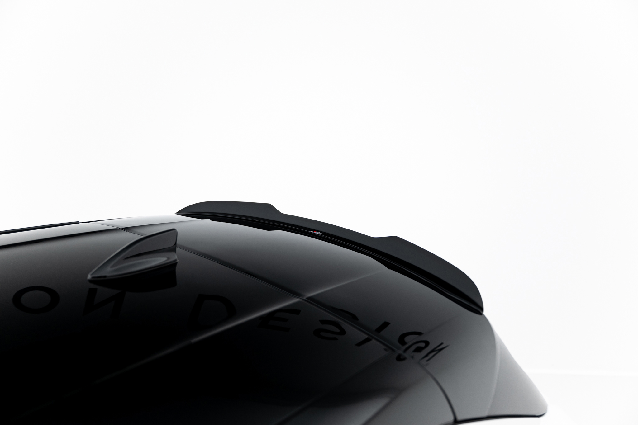 Spoiler Cap Renault Megane E-Tech Electric Mk1 - Image 3