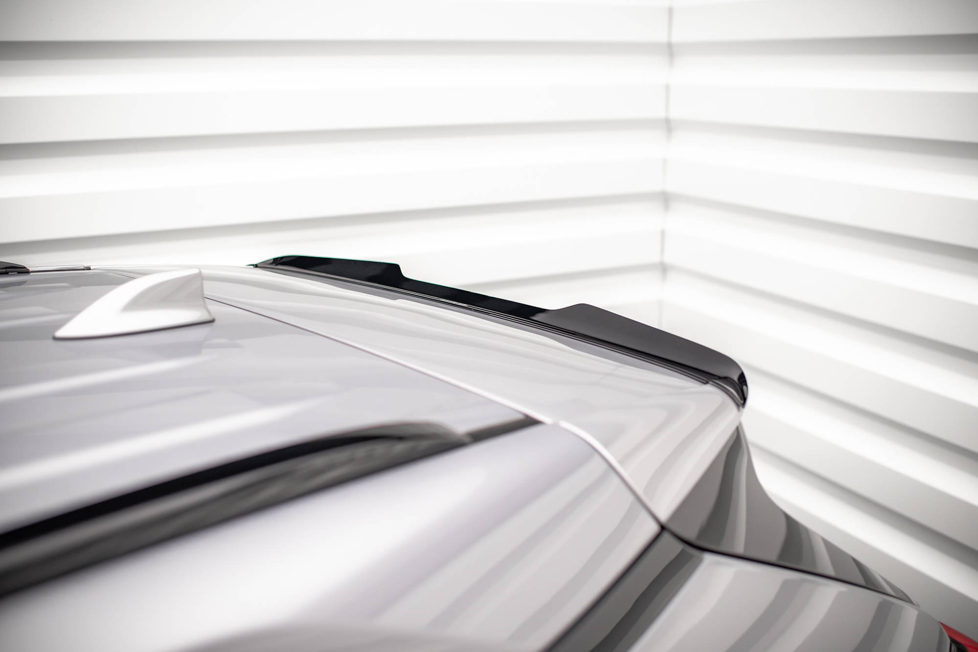 Spoiler Cap Toyota RAV4 Mk5 - Image 3