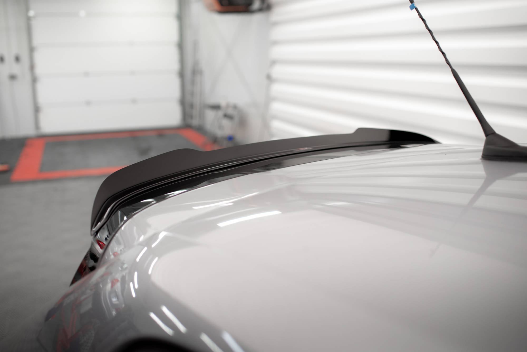 Spoiler Cap V.2 Peugeot 208 Mk2 - Image 2