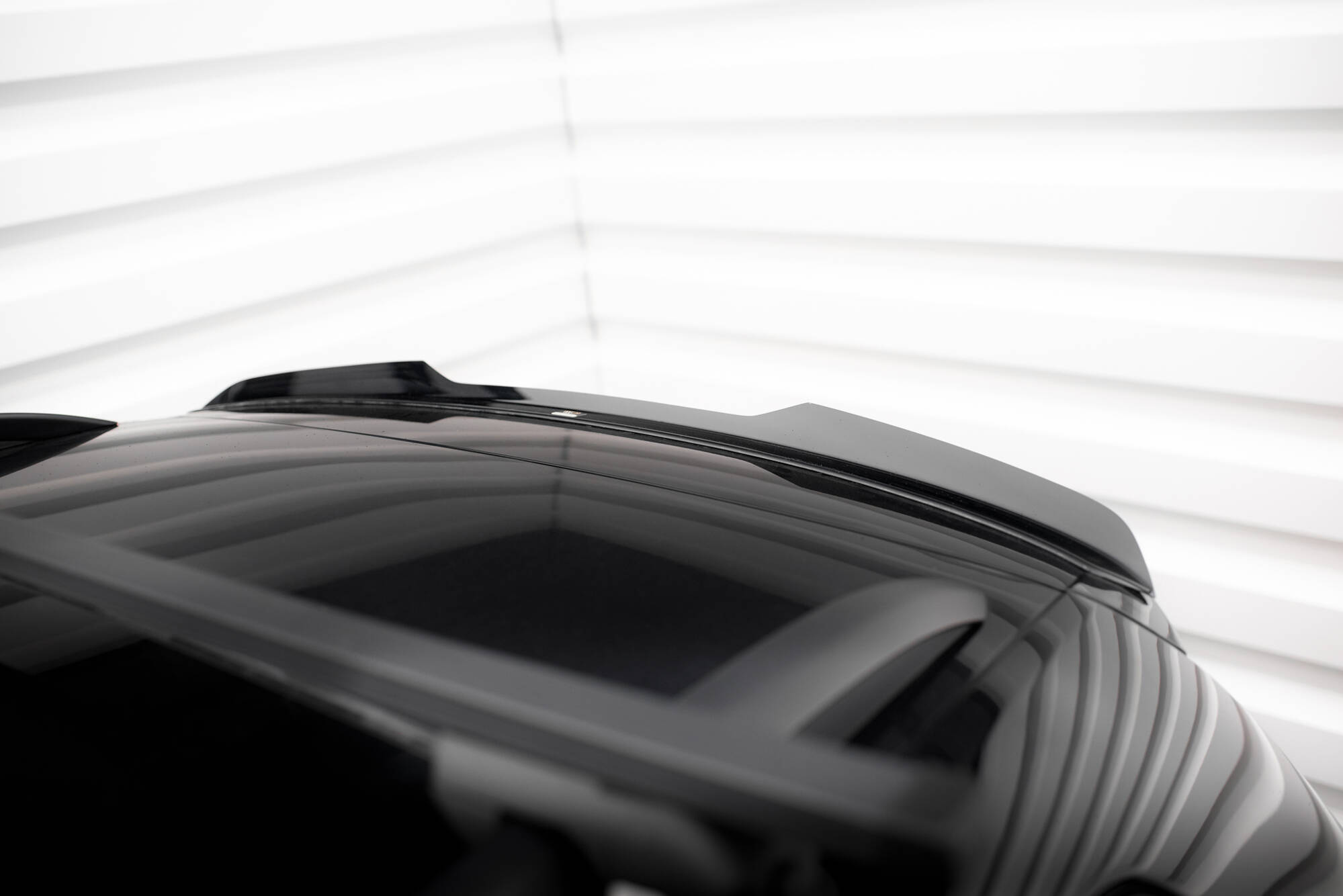 Spoiler Cap Volkswagen Touareg Mk2 - Image 4
