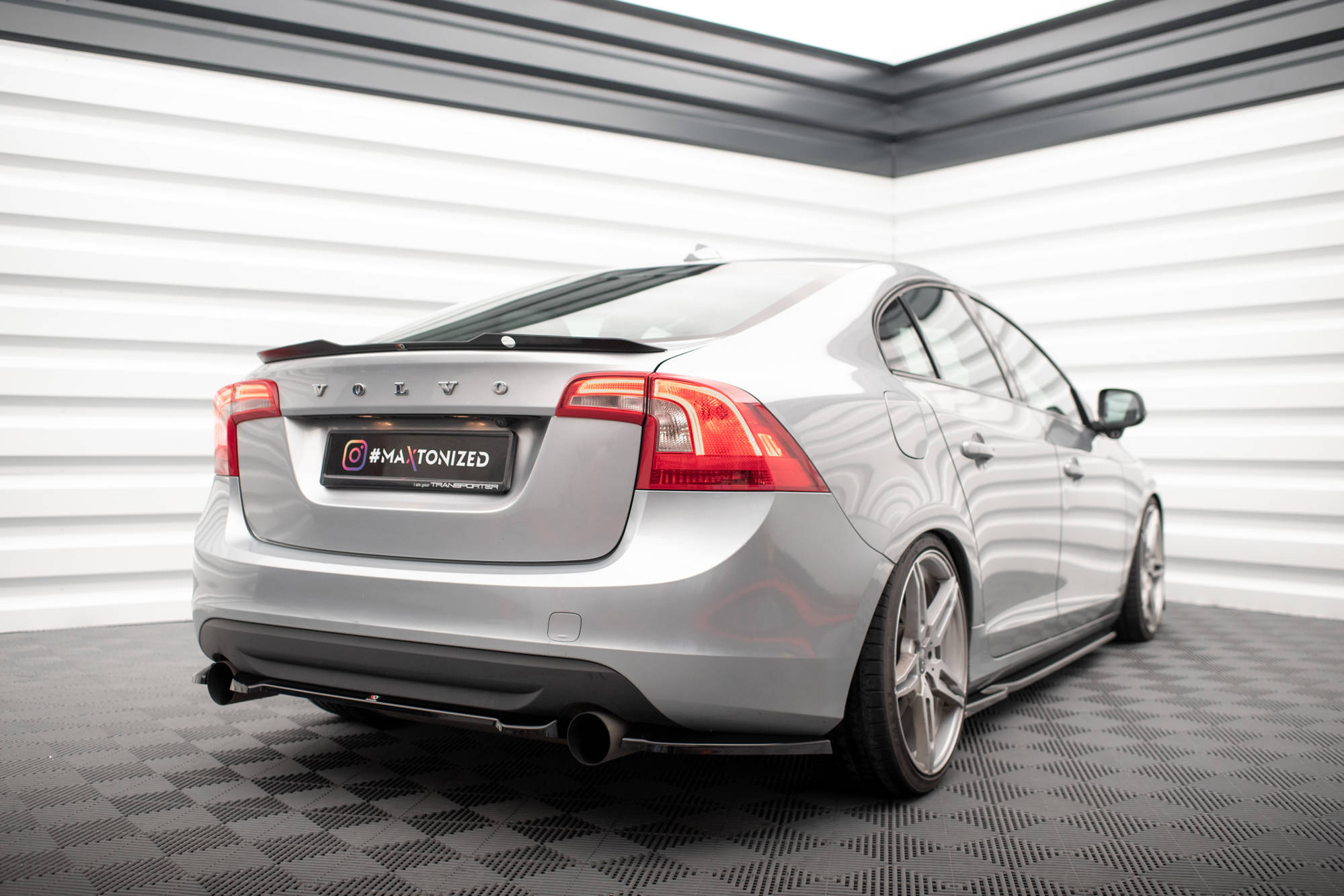 Spoiler Cap Volvo S60 R-Design Mk2 - Image 2