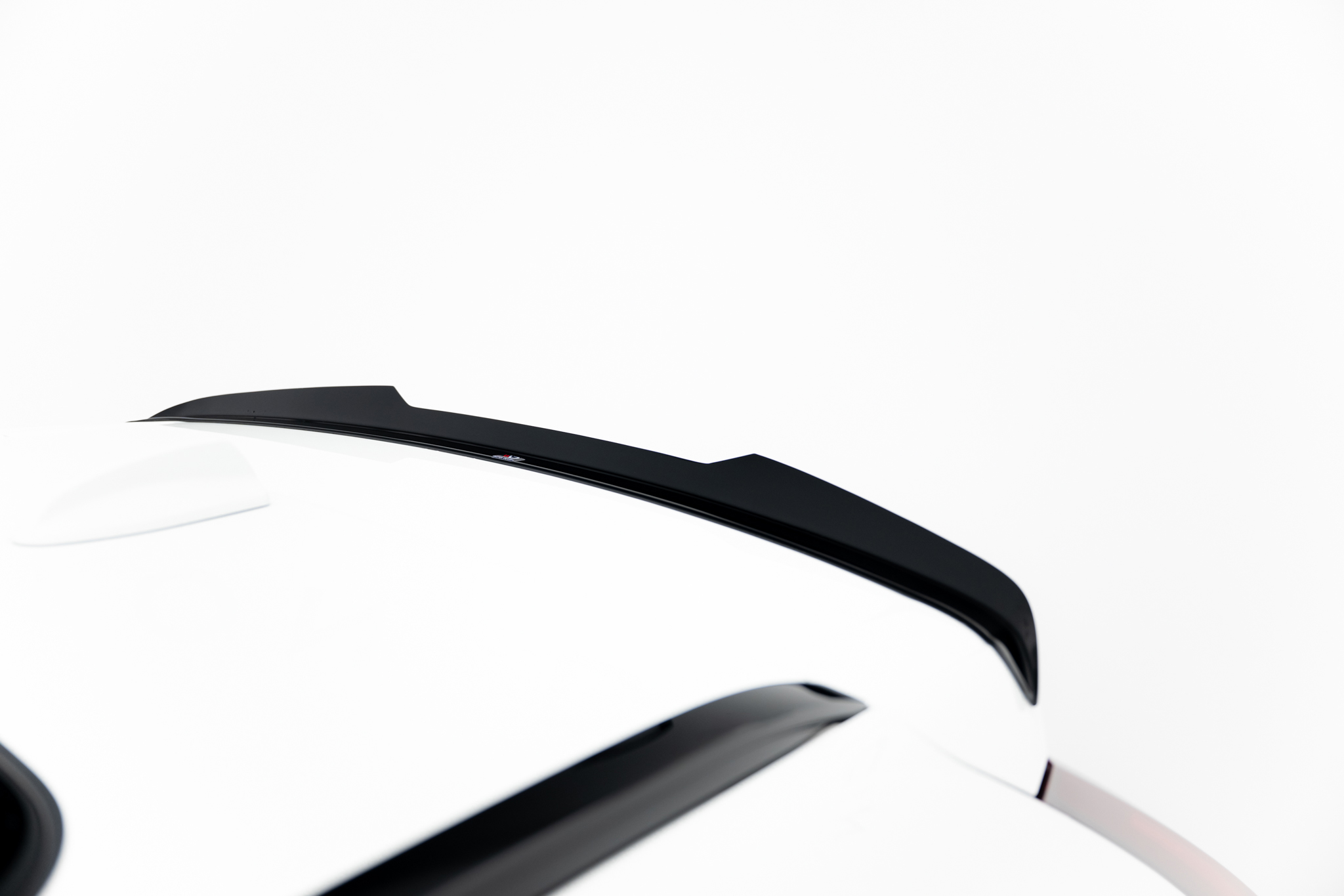 Spoiler Cap Volvo XC60 Mk2 R-Design - Image 3