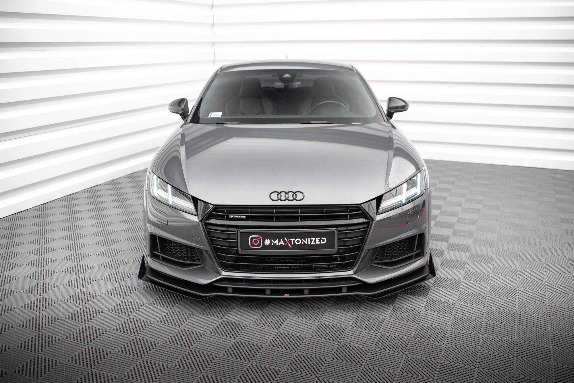 Street Pro Front Splitter + Flaps Audi TT S / S-Line 8S - Image 2