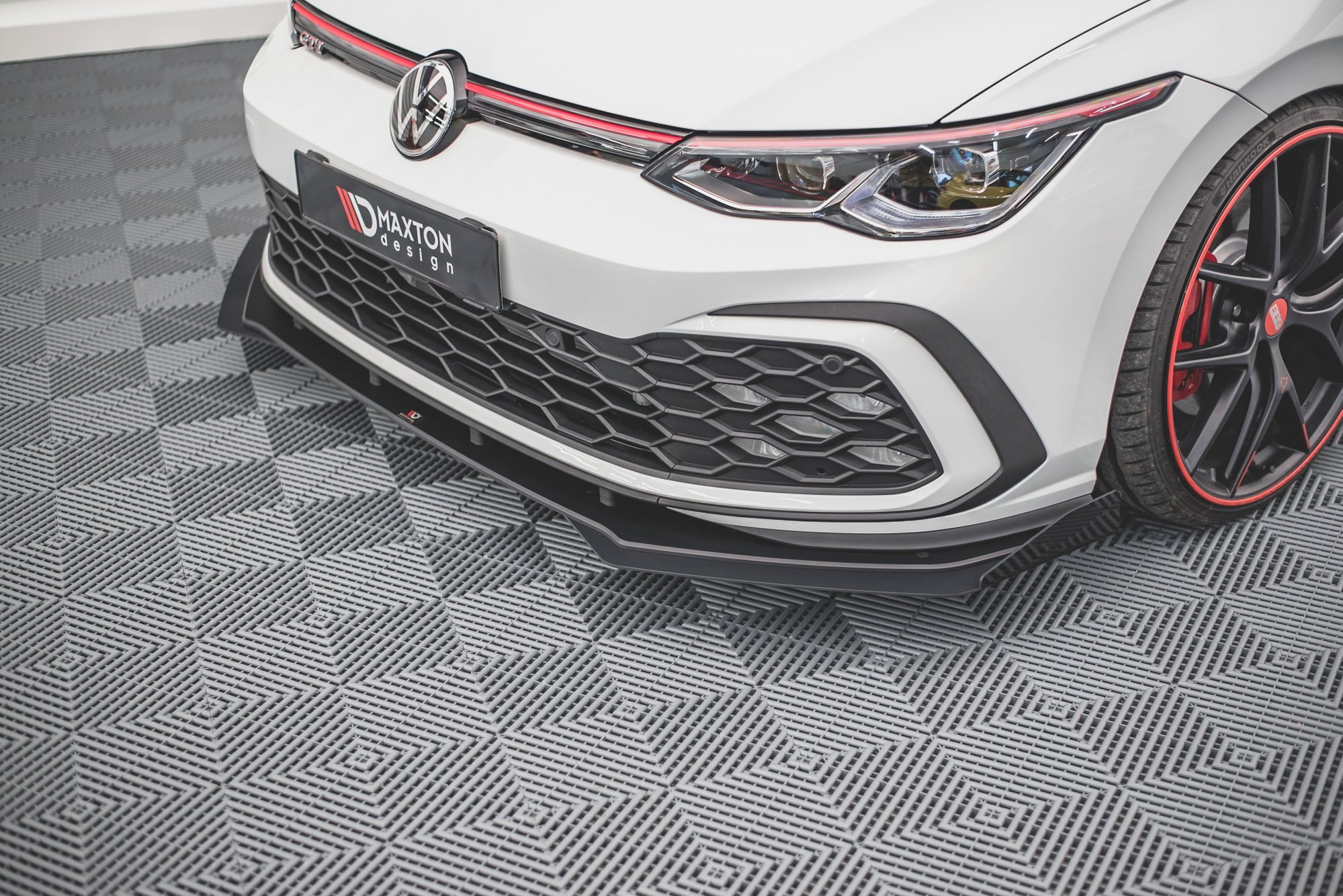 Street Pro Front Splitter + Flaps Volkswagen Golf GTI / GTE / GTD / R-Line Mk8 - Image 2