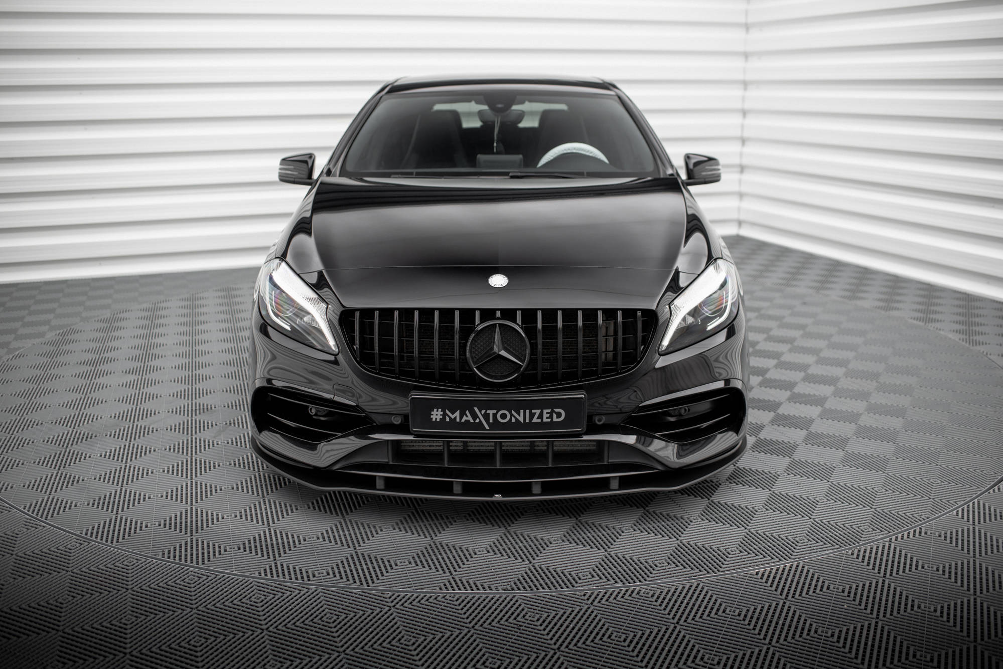 Street Pro Front Splitter Mercedes-Benz A AMG-Line W176 Facelift - Image 2