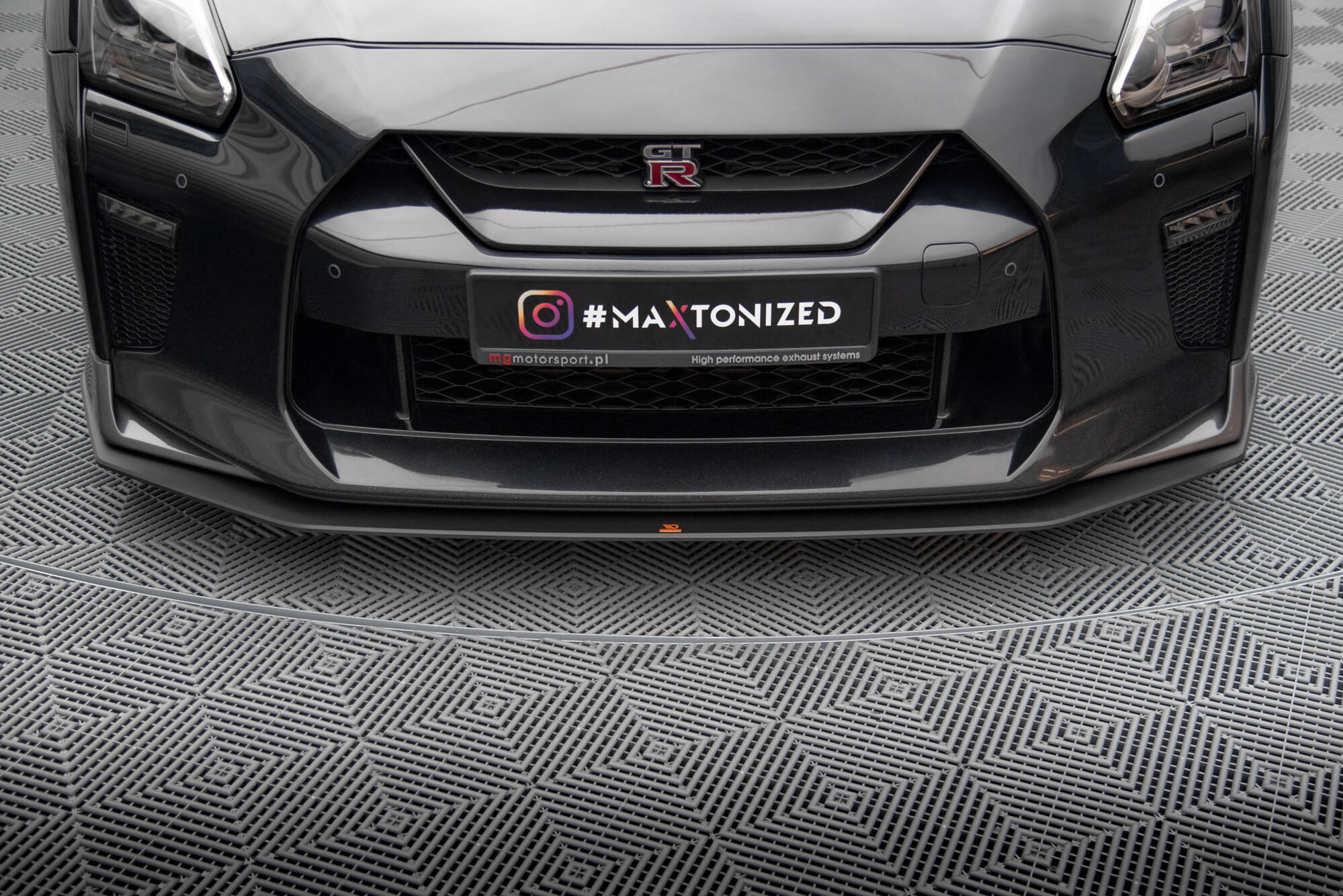 Street Pro Front Splitter Nissan GTR R35 Facelift - Image 3