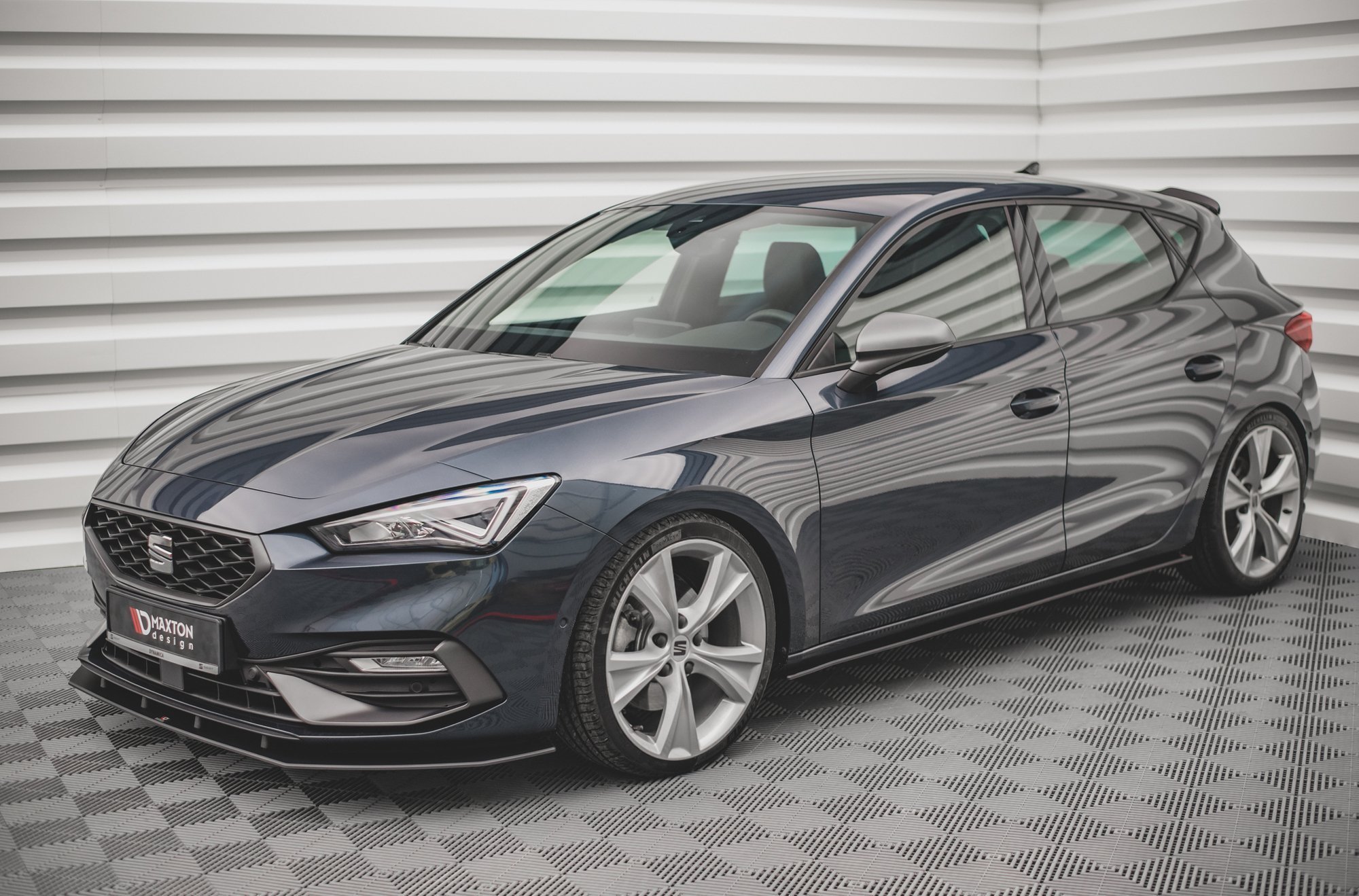Street Pro Front Splitter Seat Leon FR Mk4 - Image 2