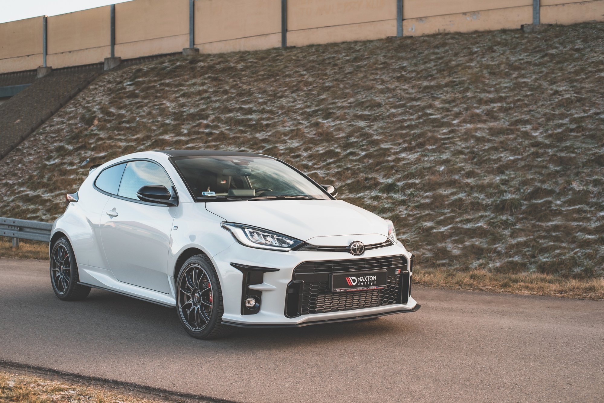 Street Pro Front Splitter Toyota GR Yaris Mk4 - Image 4