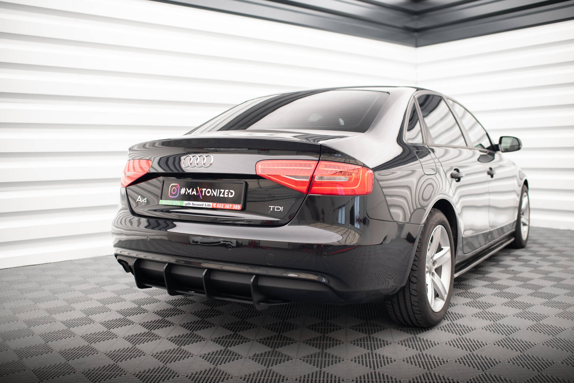 Street Pro Rear Diffuser Audi A4 B8 Facelift - Image 2