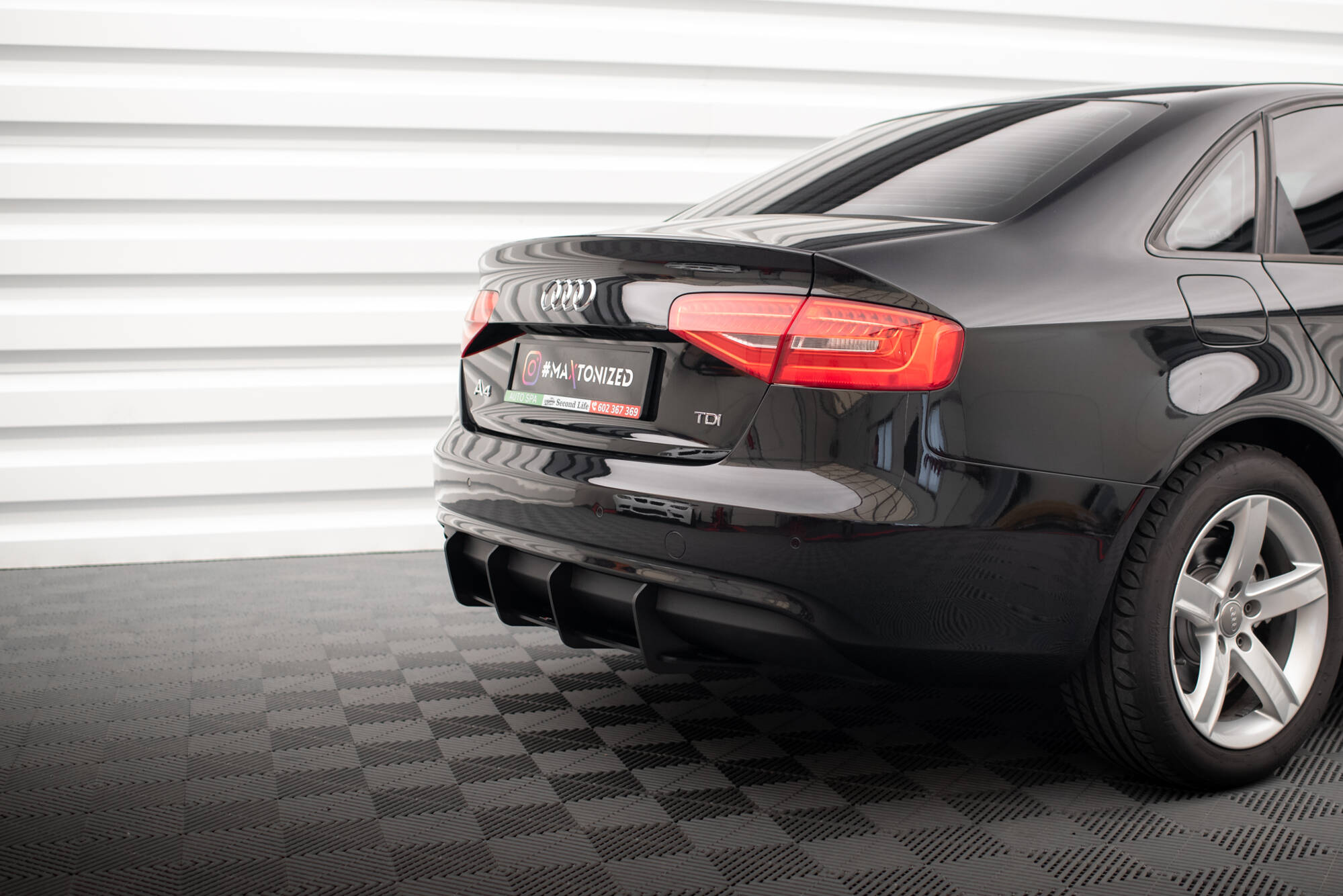Street Pro Rear Diffuser Audi A4 B8 Facelift - Image 3