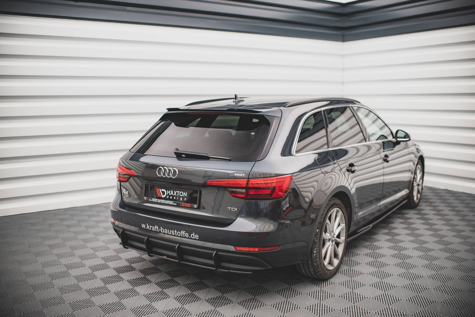 Street Pro Rear Diffuser Audi A4 B9 - Image 3